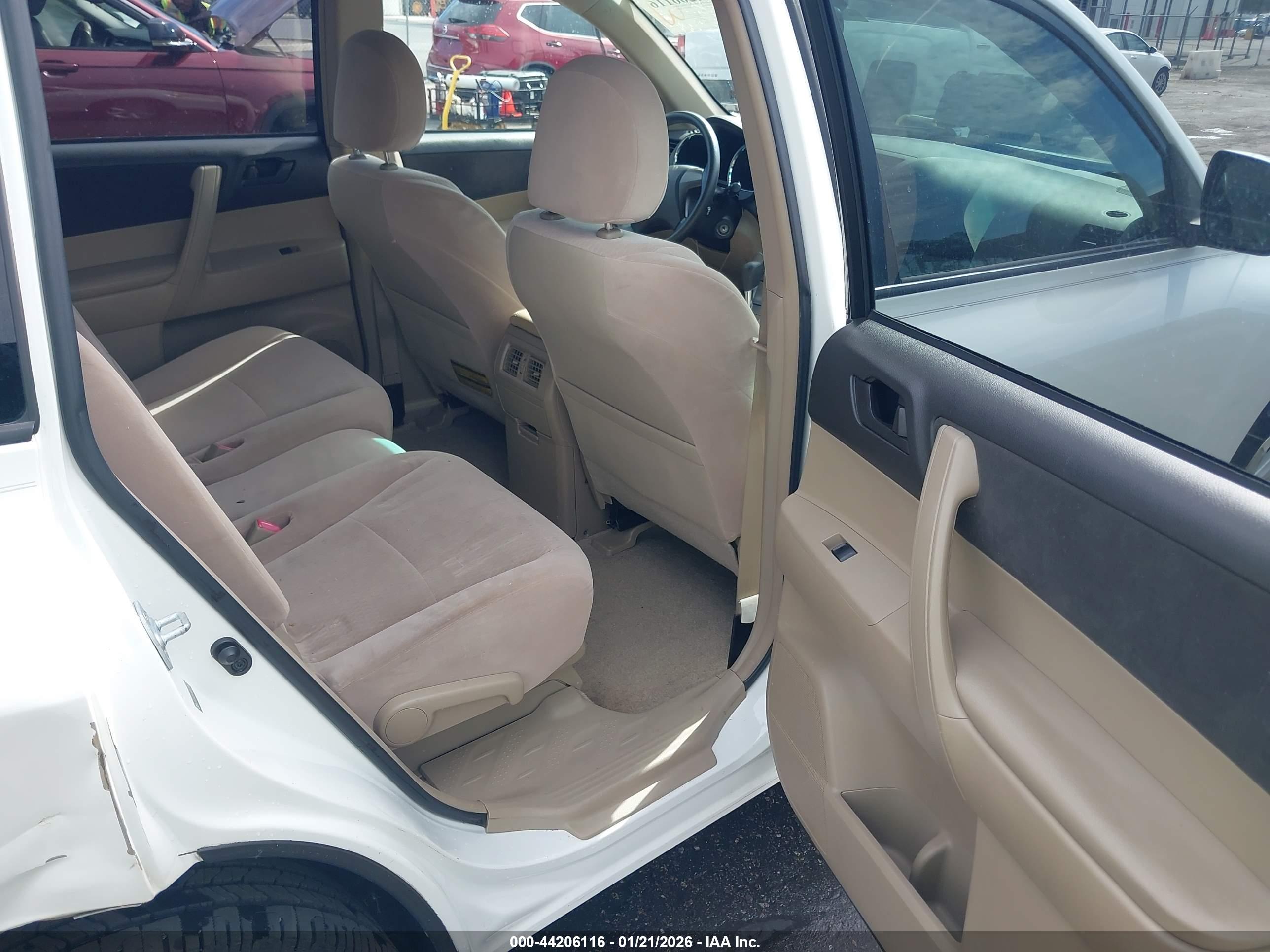 TOYOTA HIGHLANDER image 8