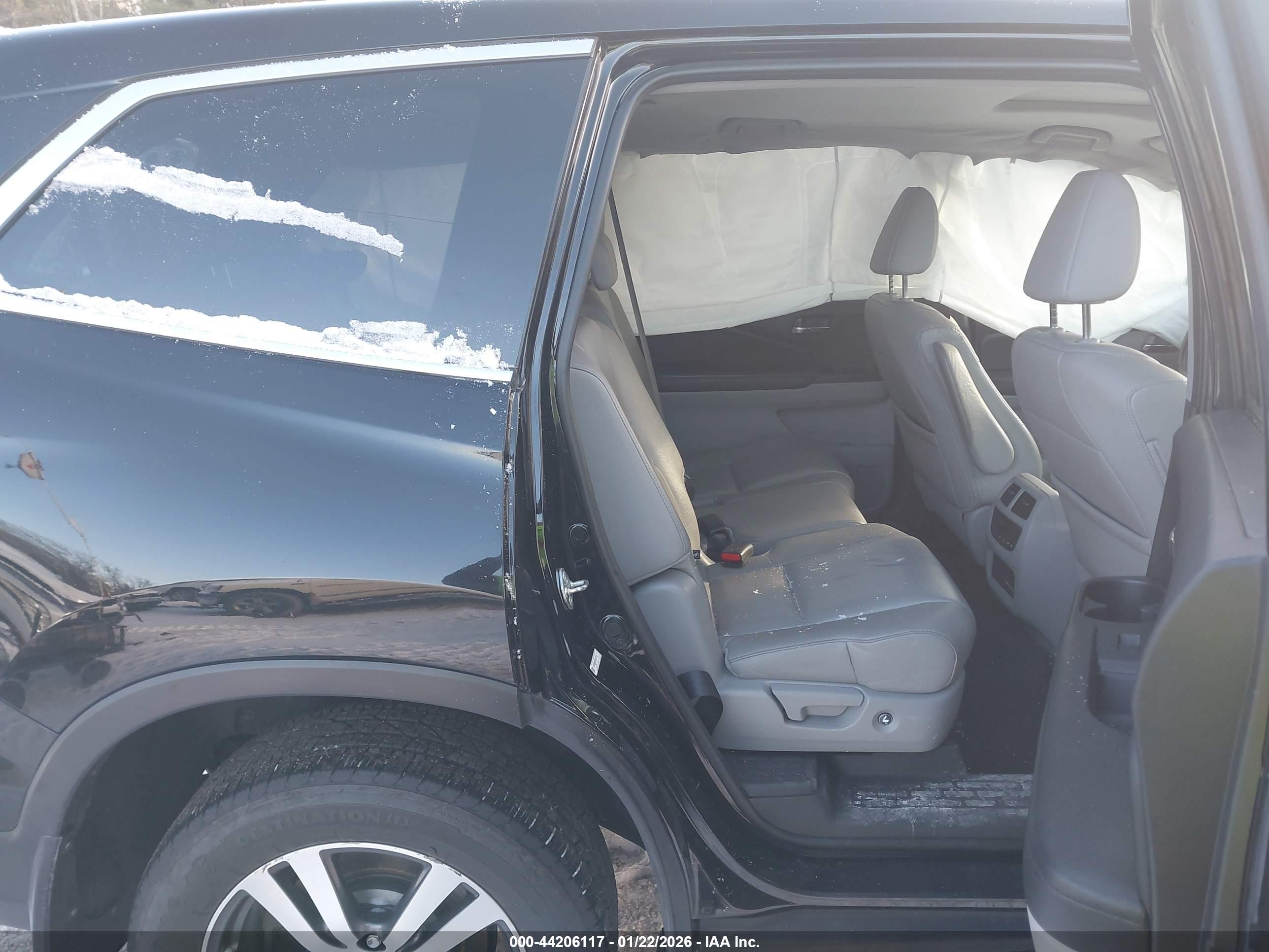 HONDA PILOT image 8