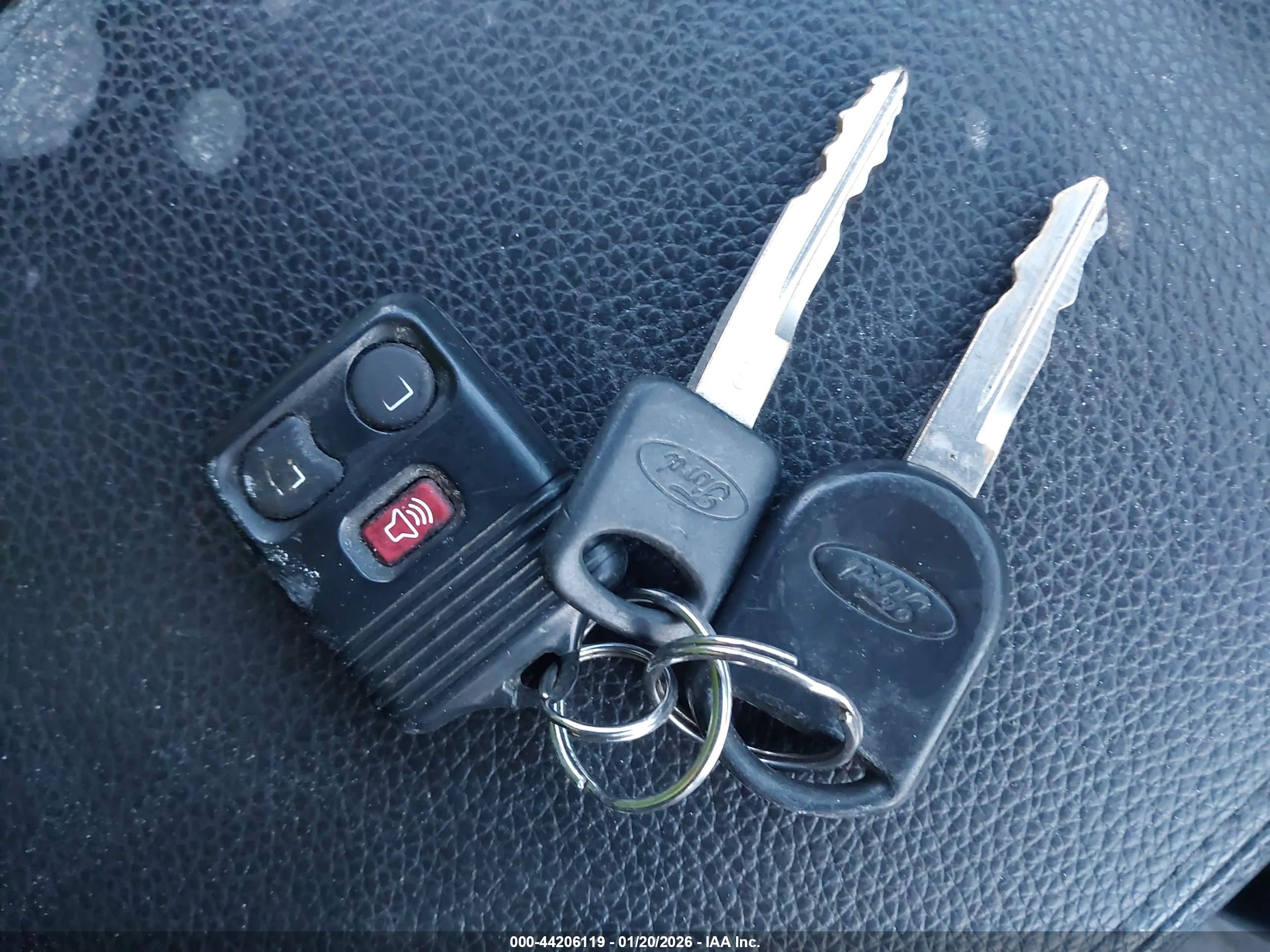 FORD EXPLORER image 11