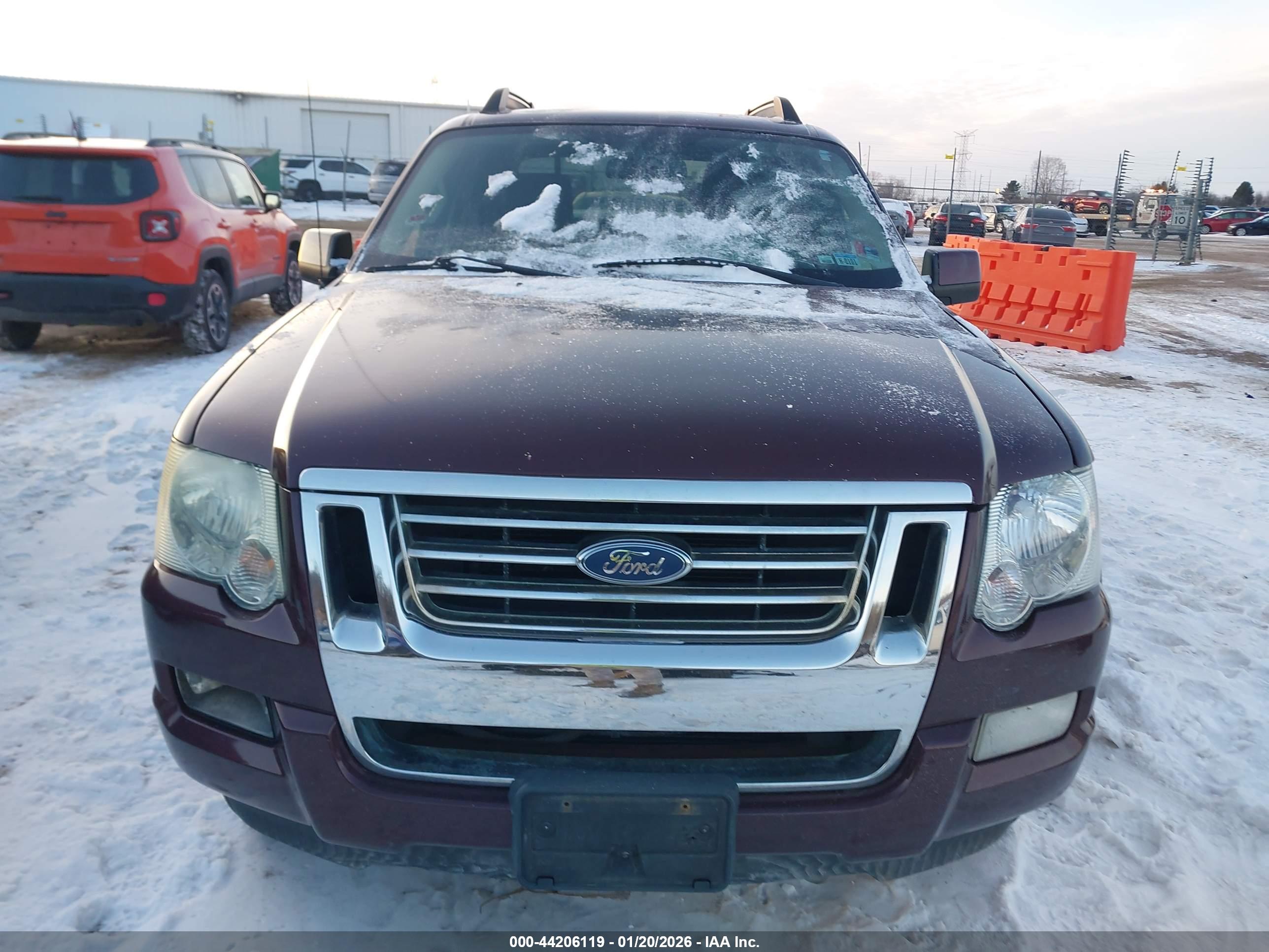 FORD EXPLORER image 6