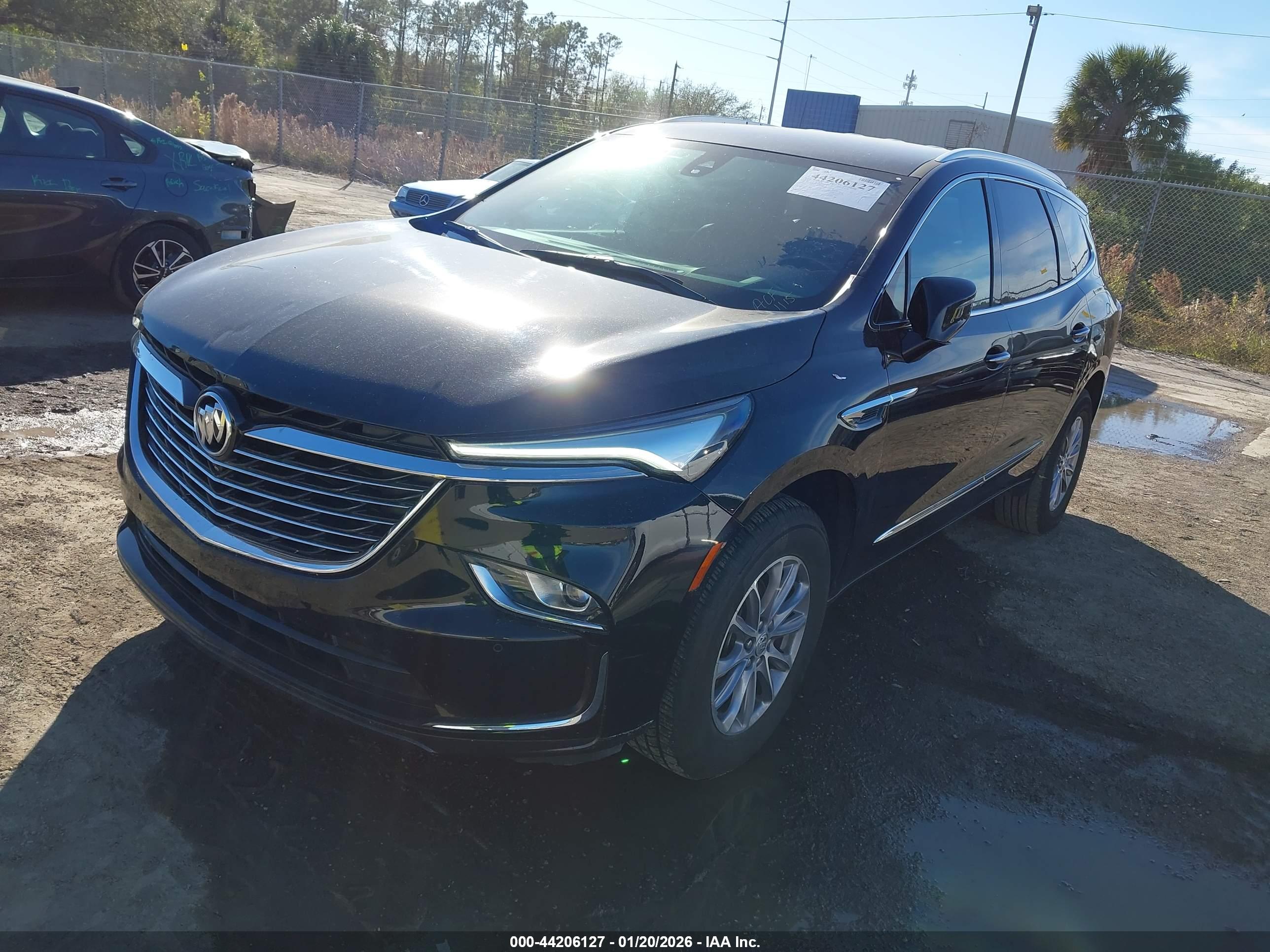 BUICK ENCLAVE image 2
