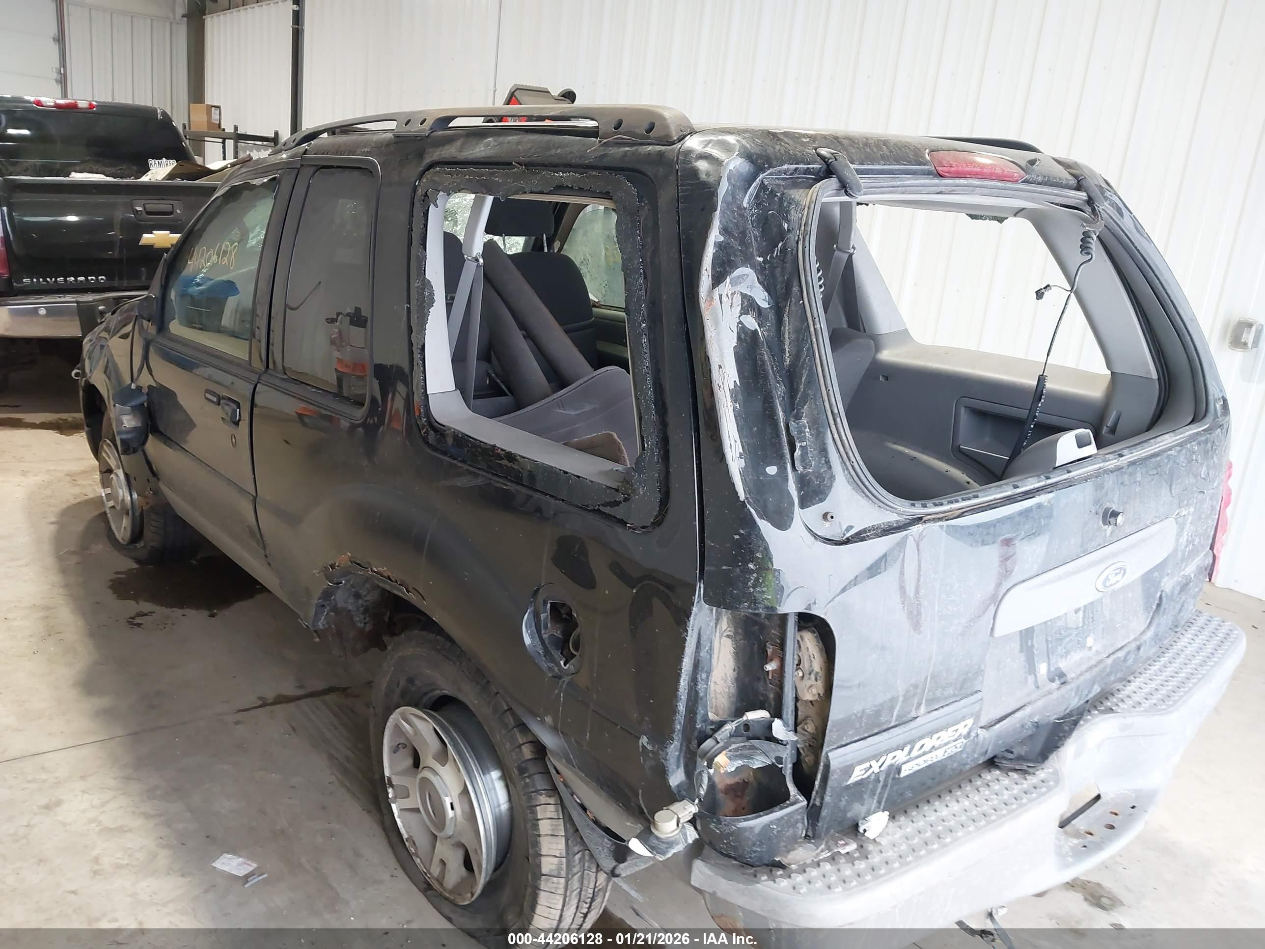 FORD EXPLORER image 3