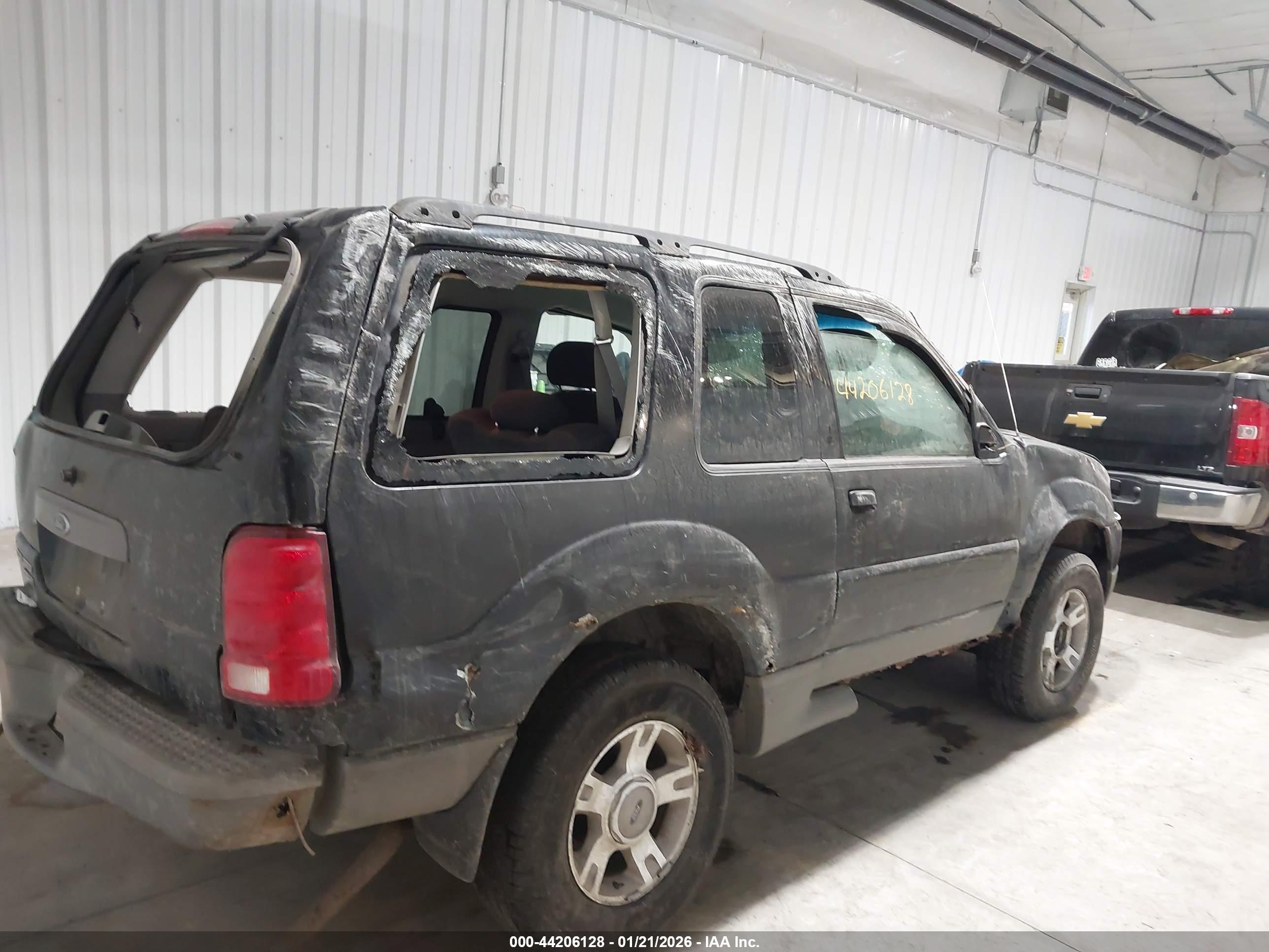 FORD EXPLORER image 4