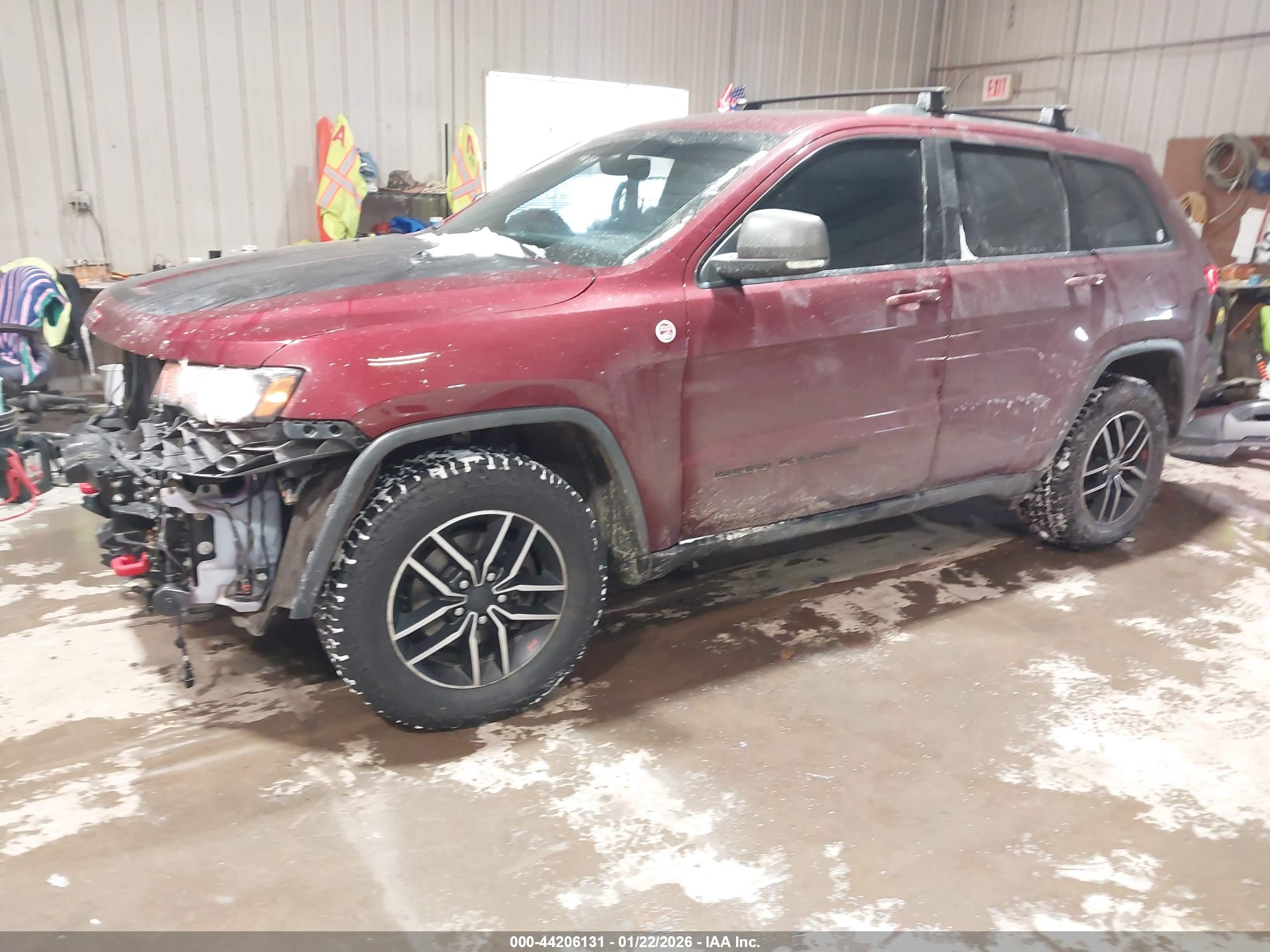 JEEP GRAND image 2