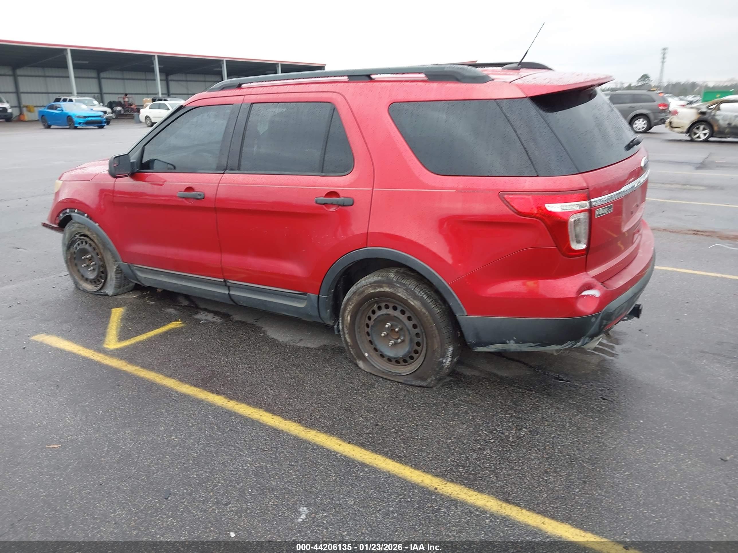 FORD EXPLORER image 3