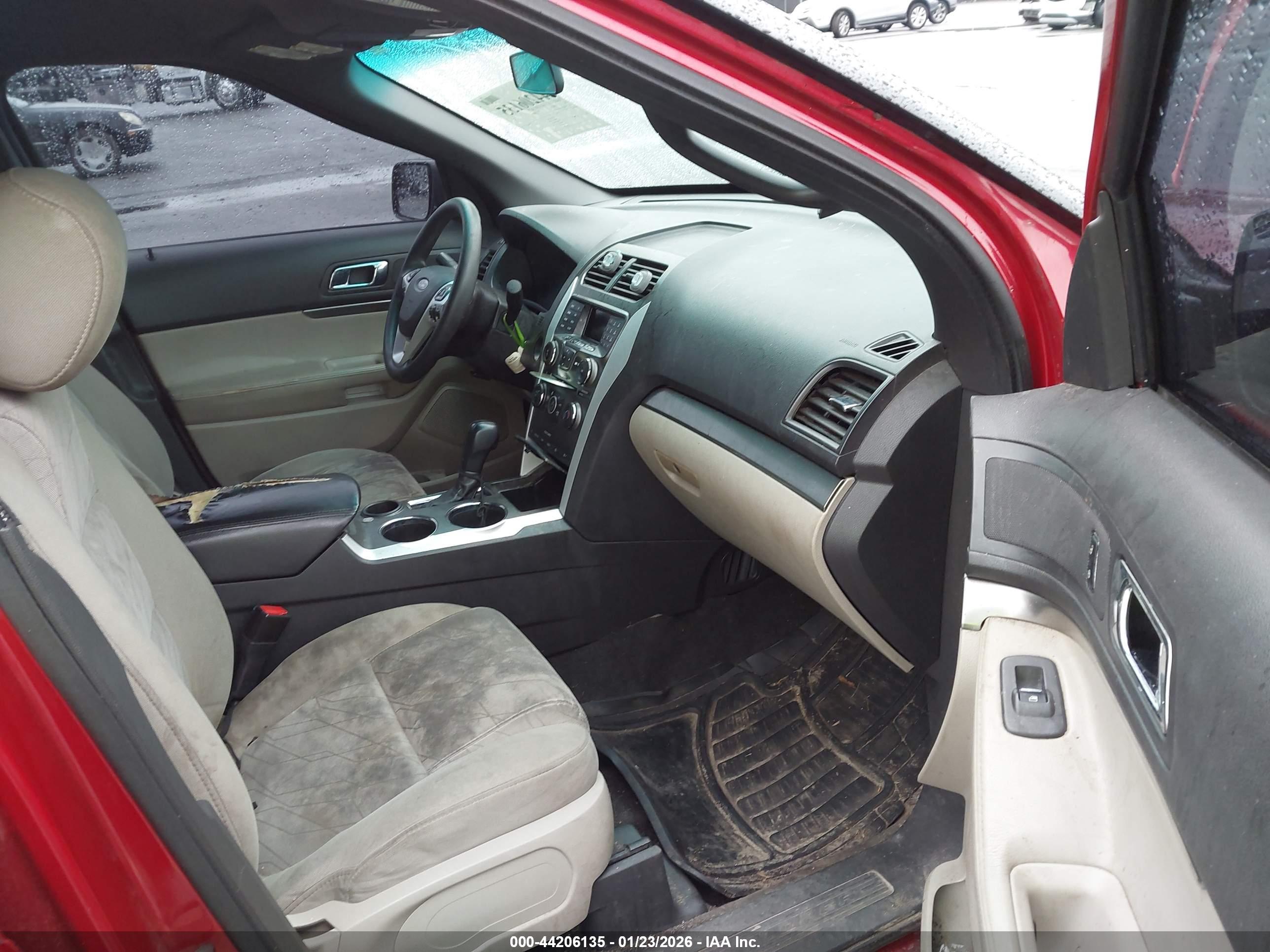 FORD EXPLORER image 5