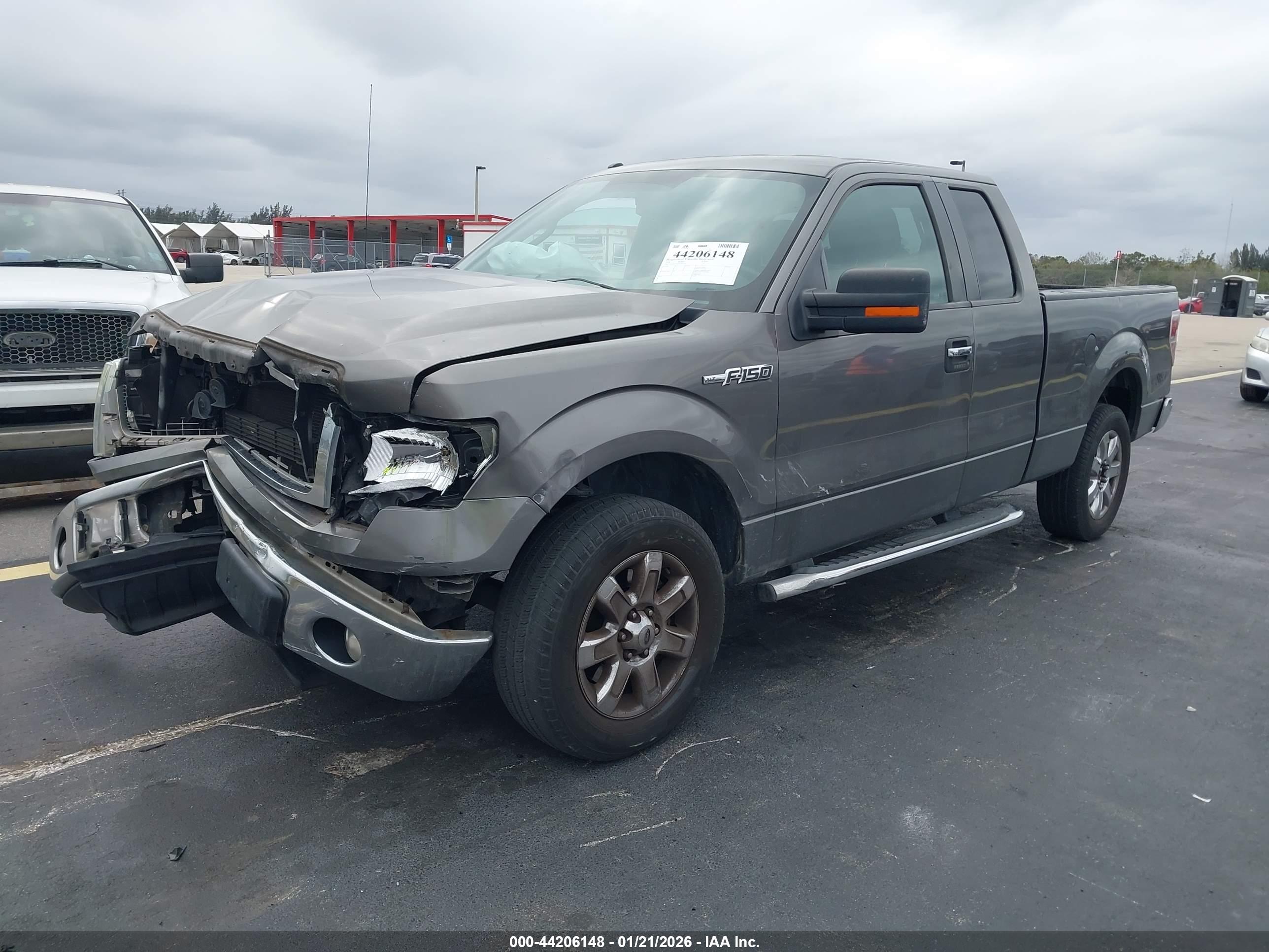 FORD F-150 image 2