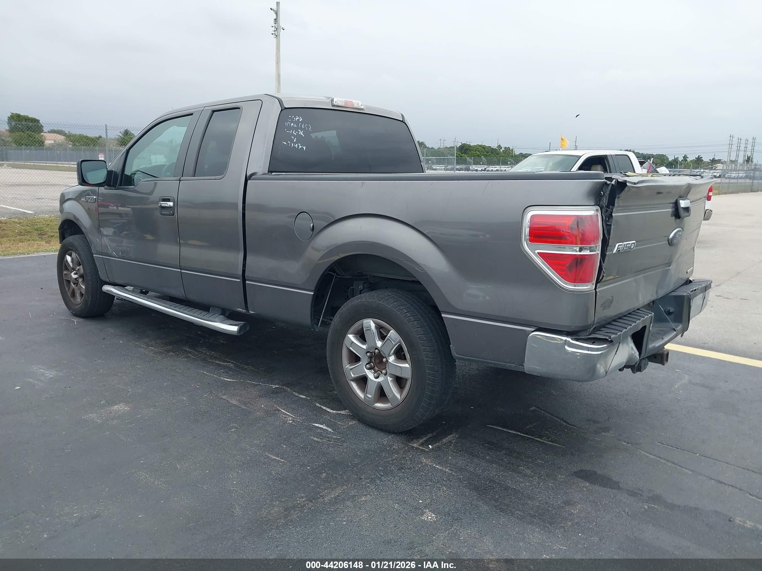 FORD F-150 image 3