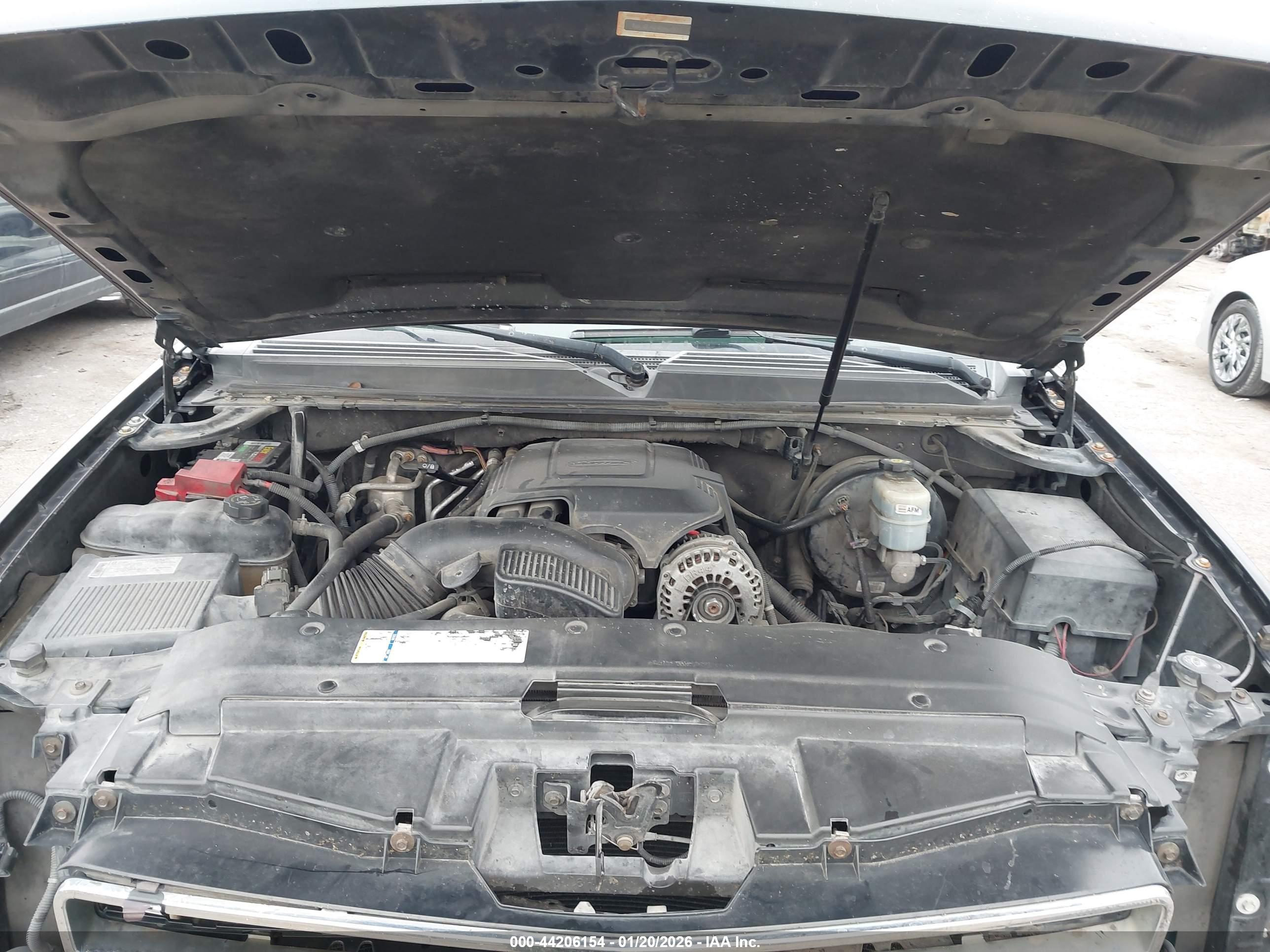 CHEVROLET TAHOE image 10