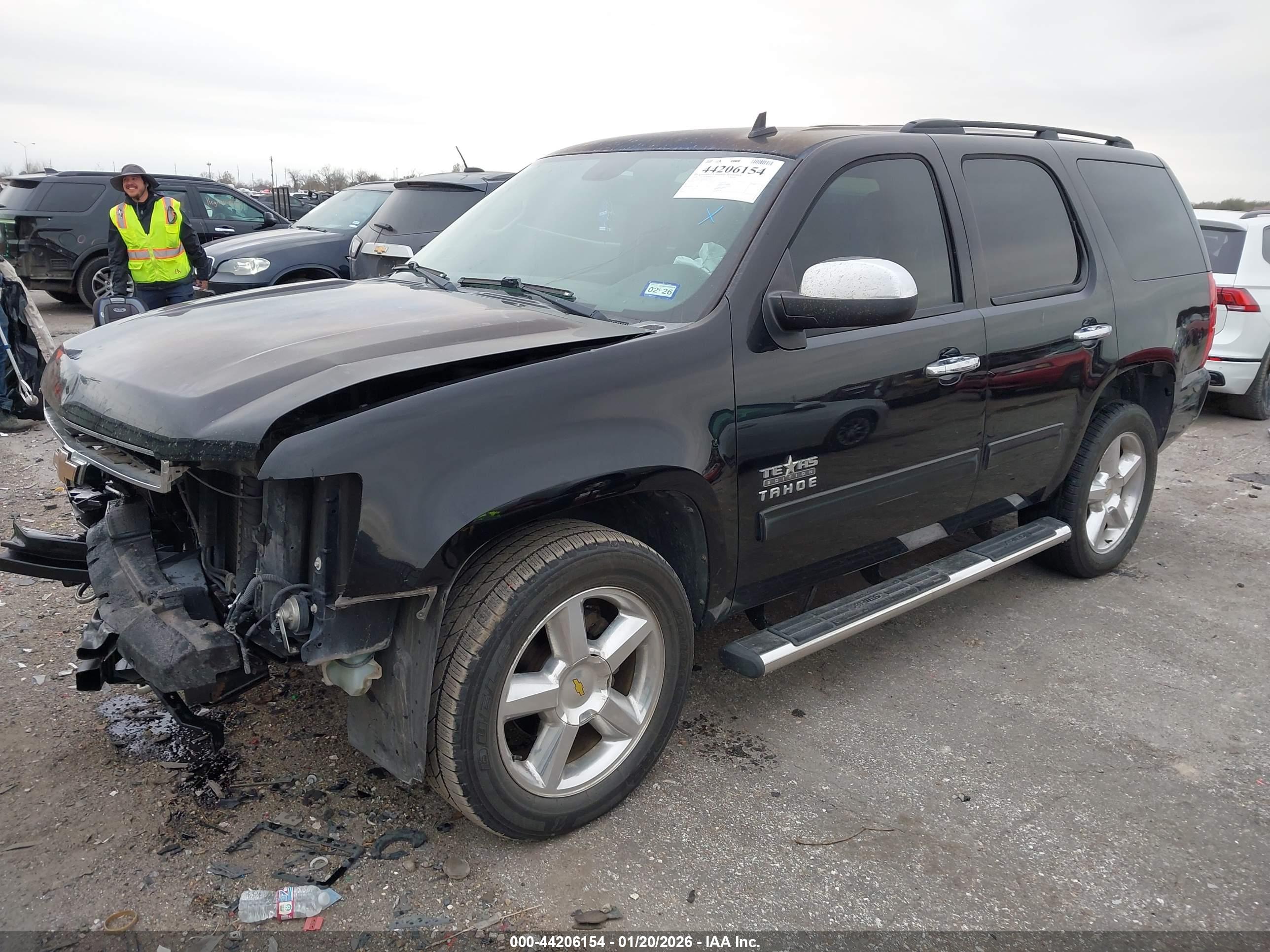 CHEVROLET TAHOE image 2