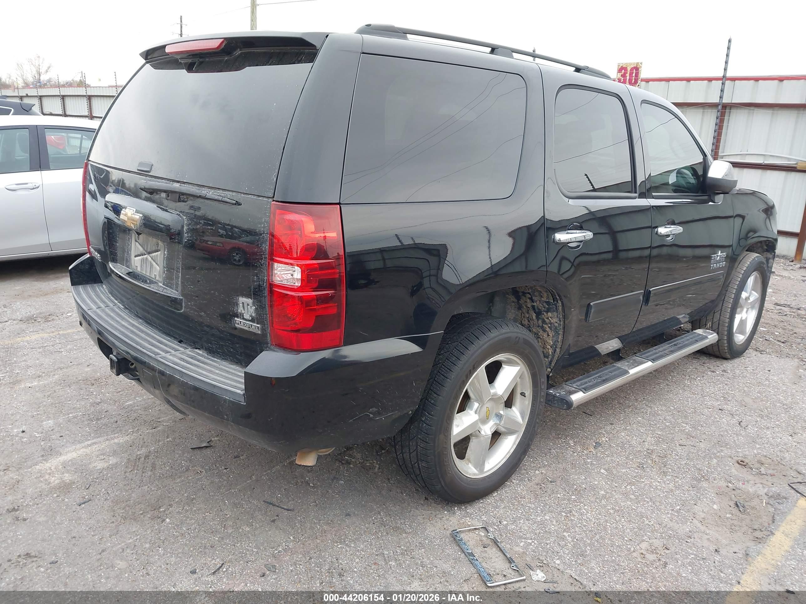 CHEVROLET TAHOE image 4