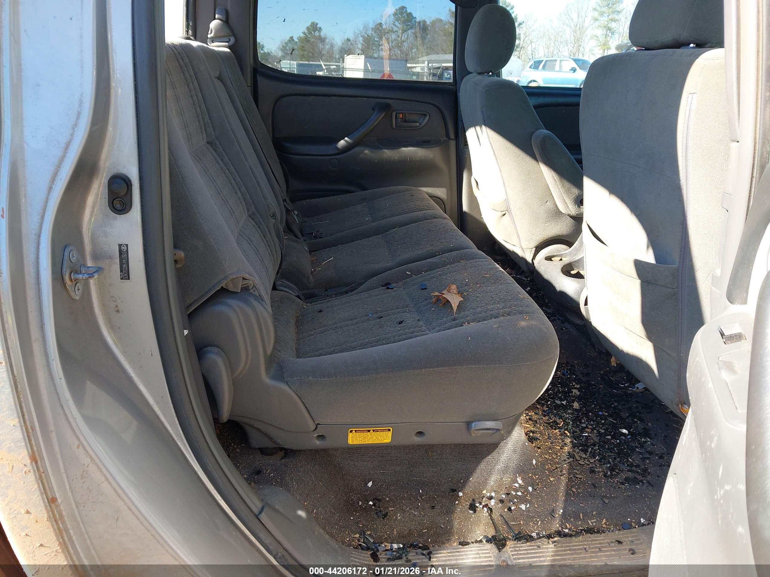 TOYOTA TUNDRA image 8