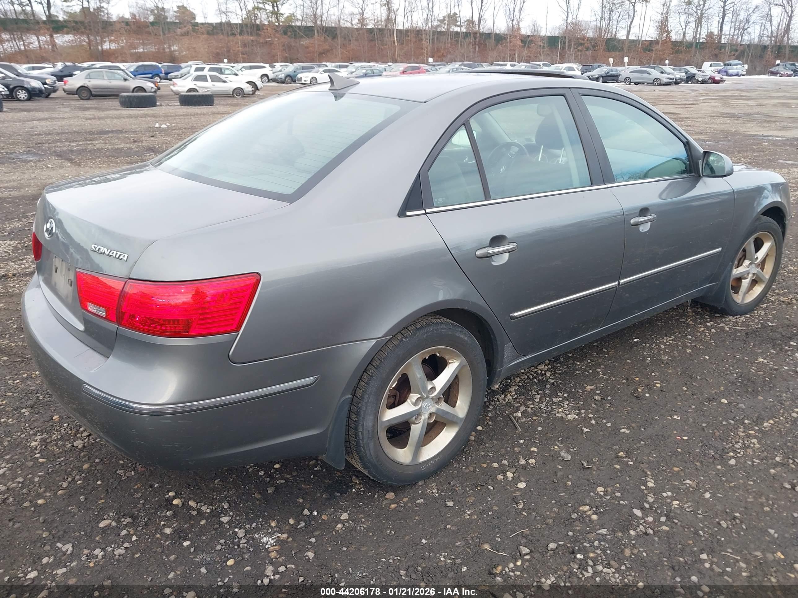 HYUNDAI SONATA image 4