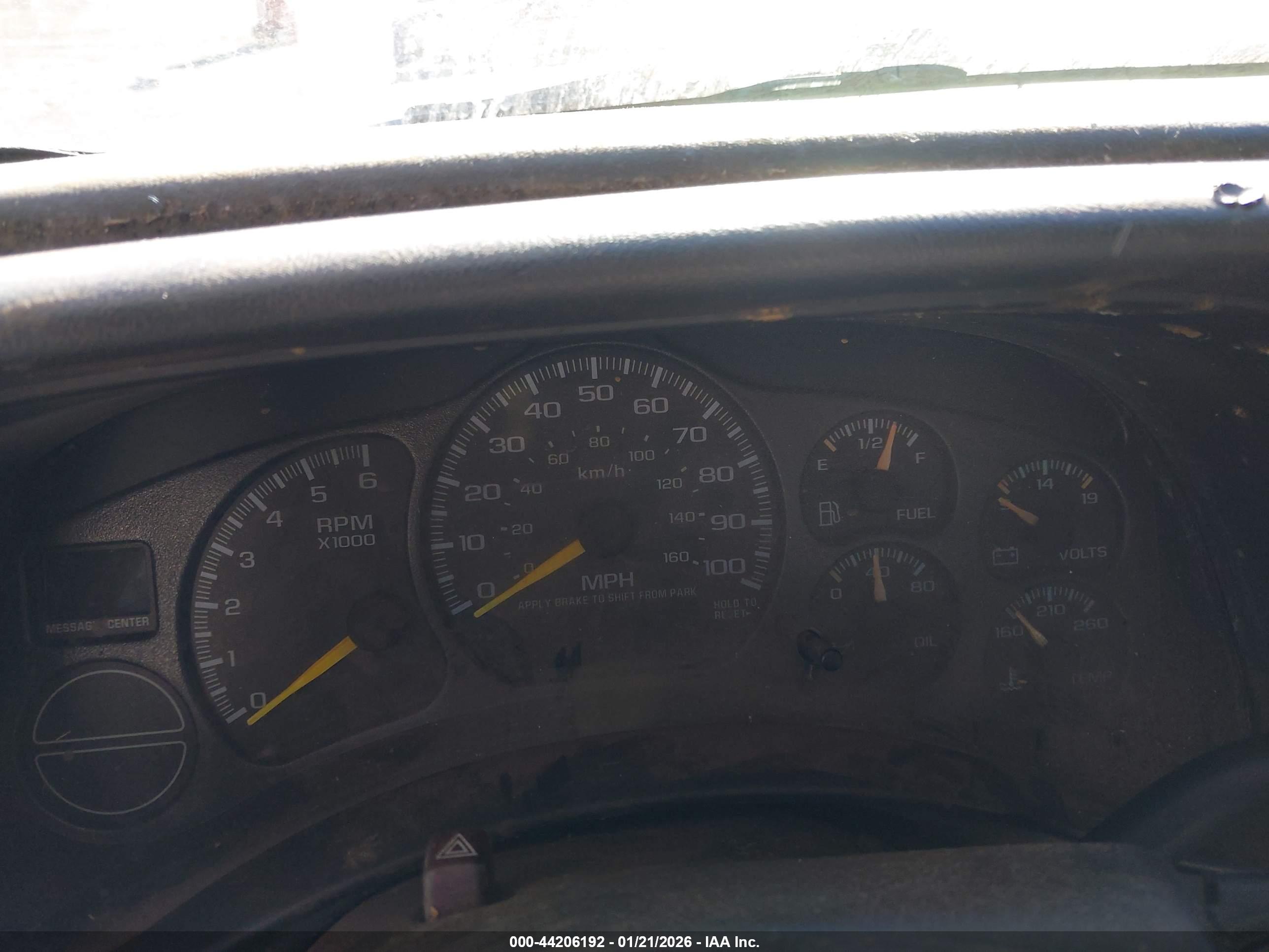 CHEVROLET SILVERADO image 7