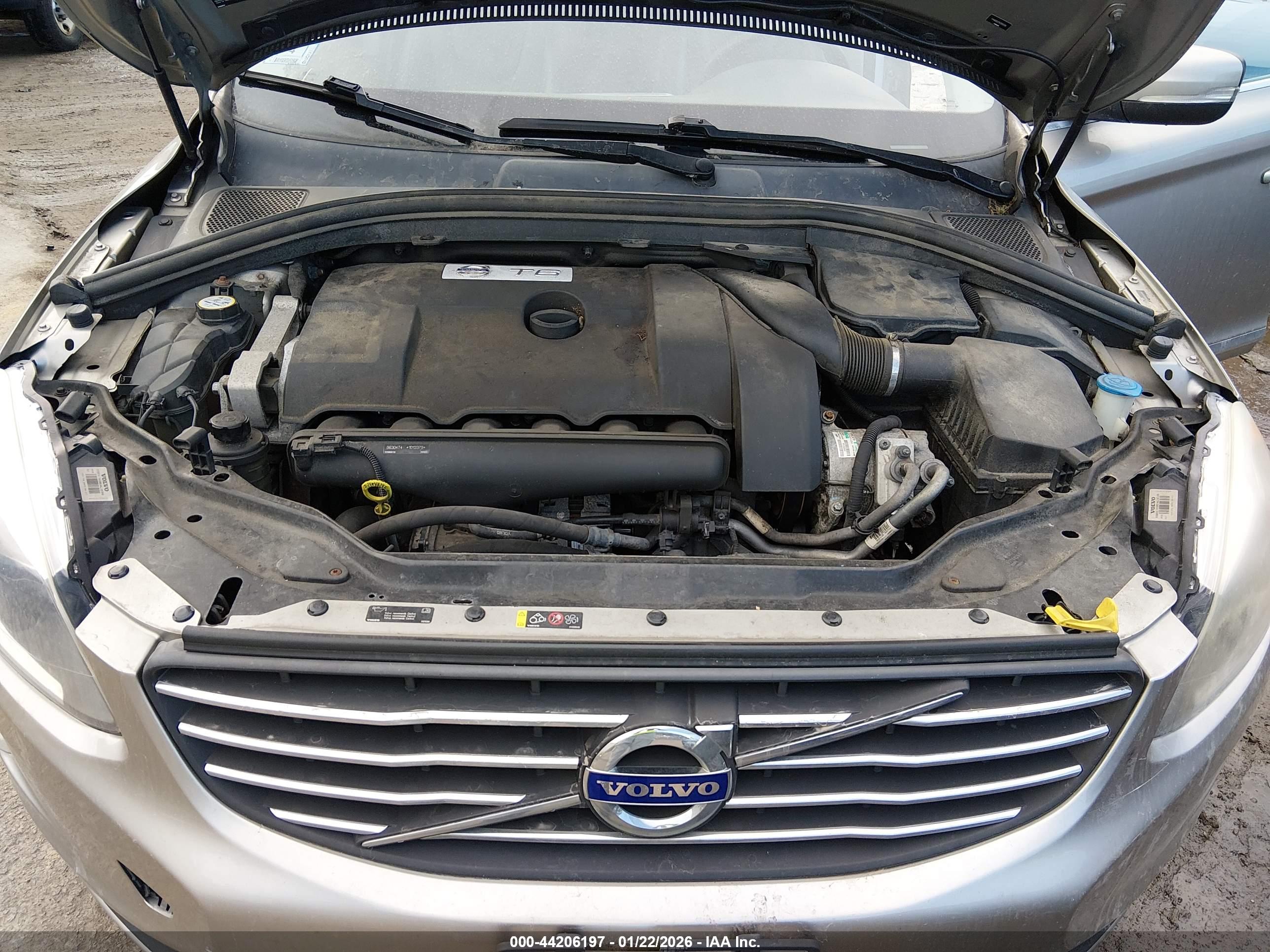 VOLVO XC60 image 10