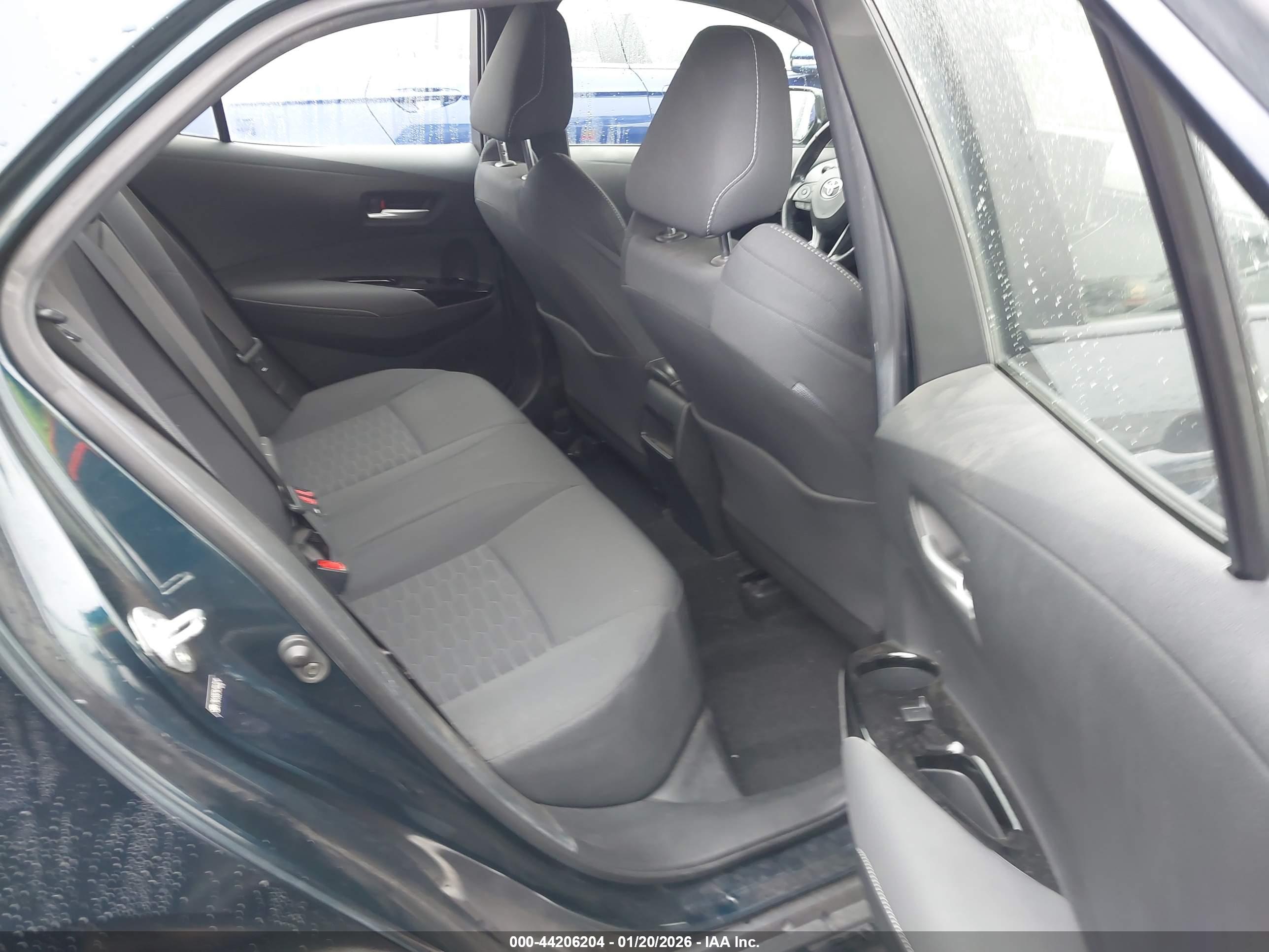 TOYOTA COROLLA image 8
