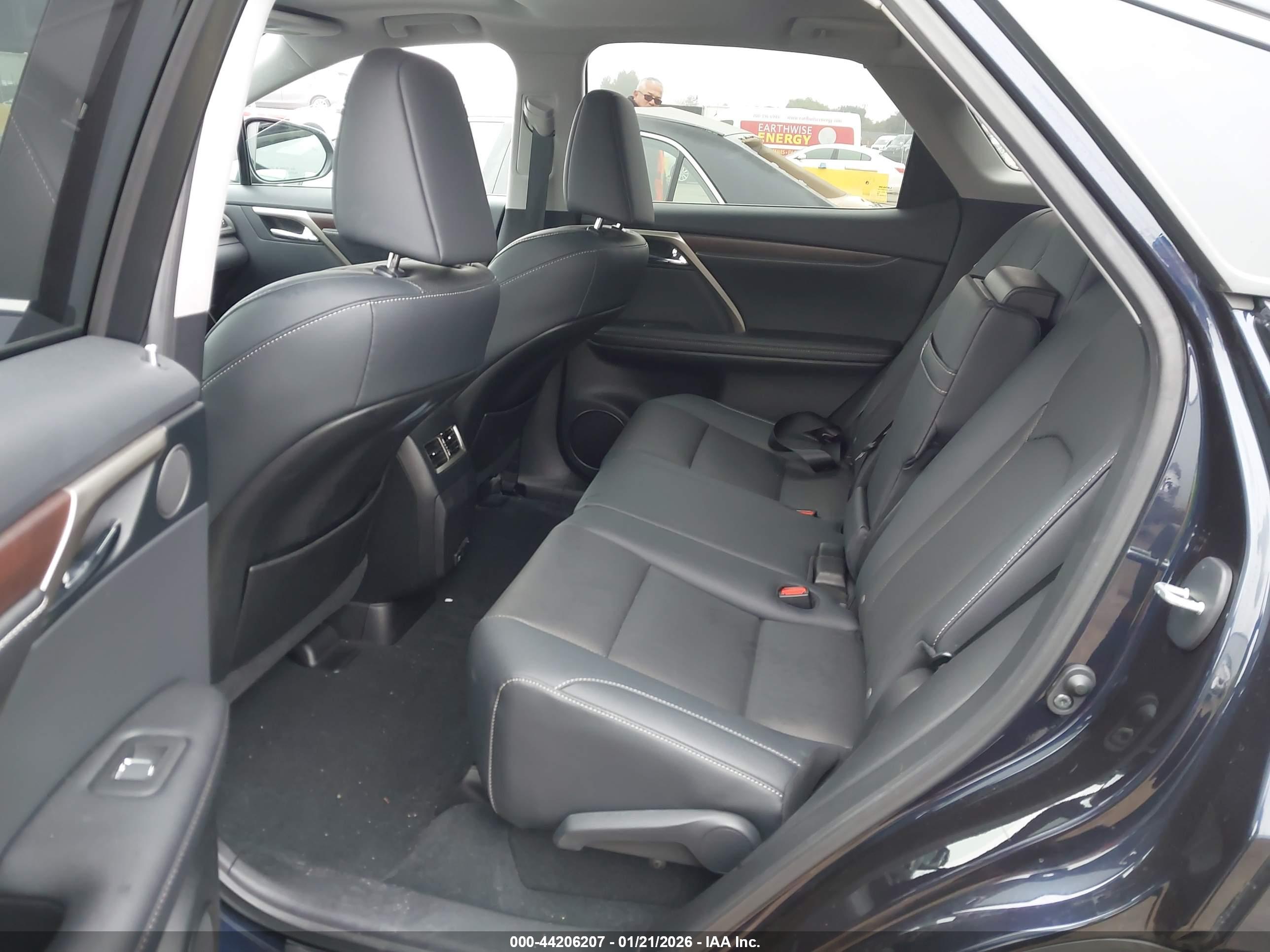 LEXUS RX image 8