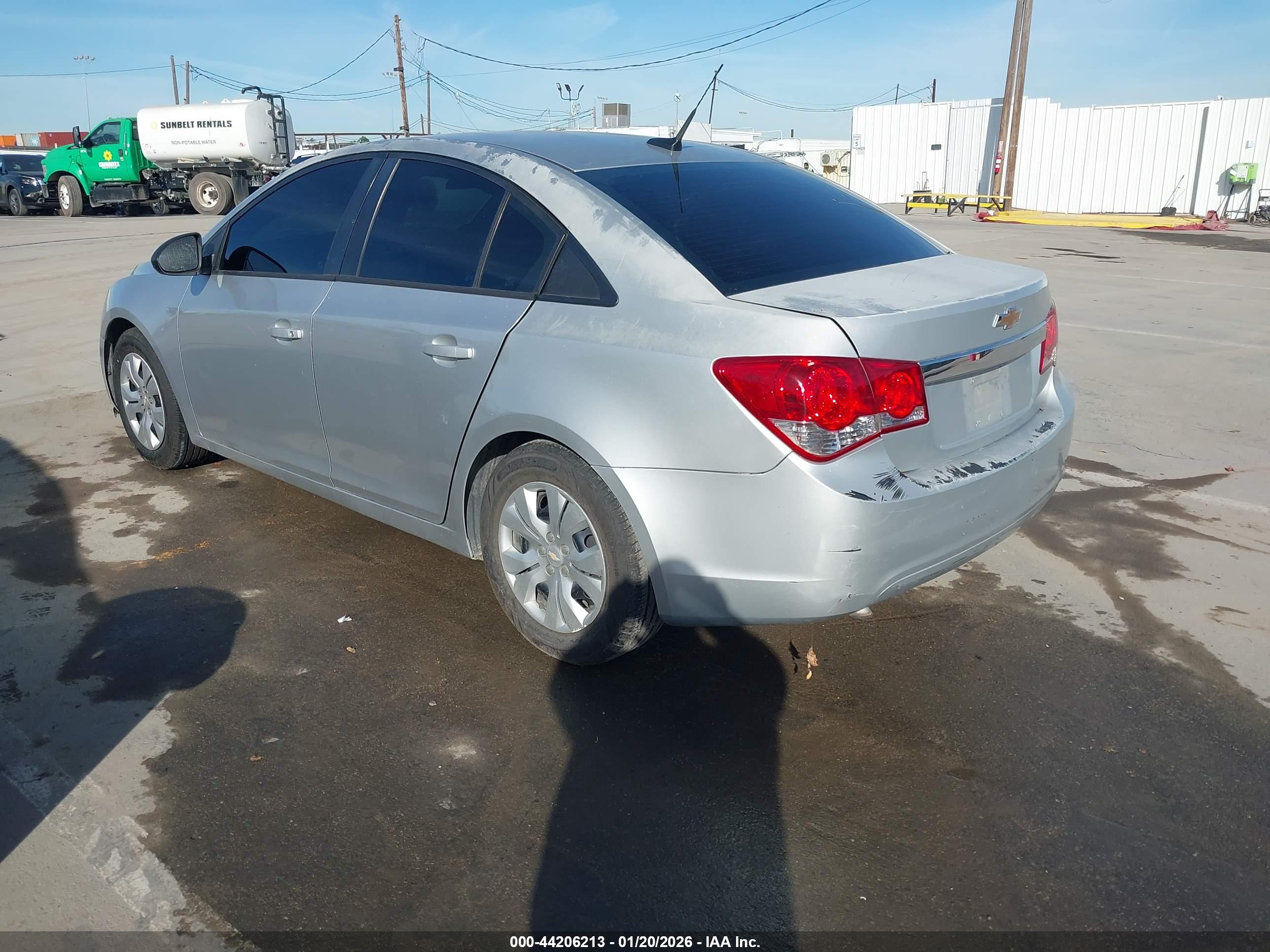 CHEVROLET CRUZE image 3