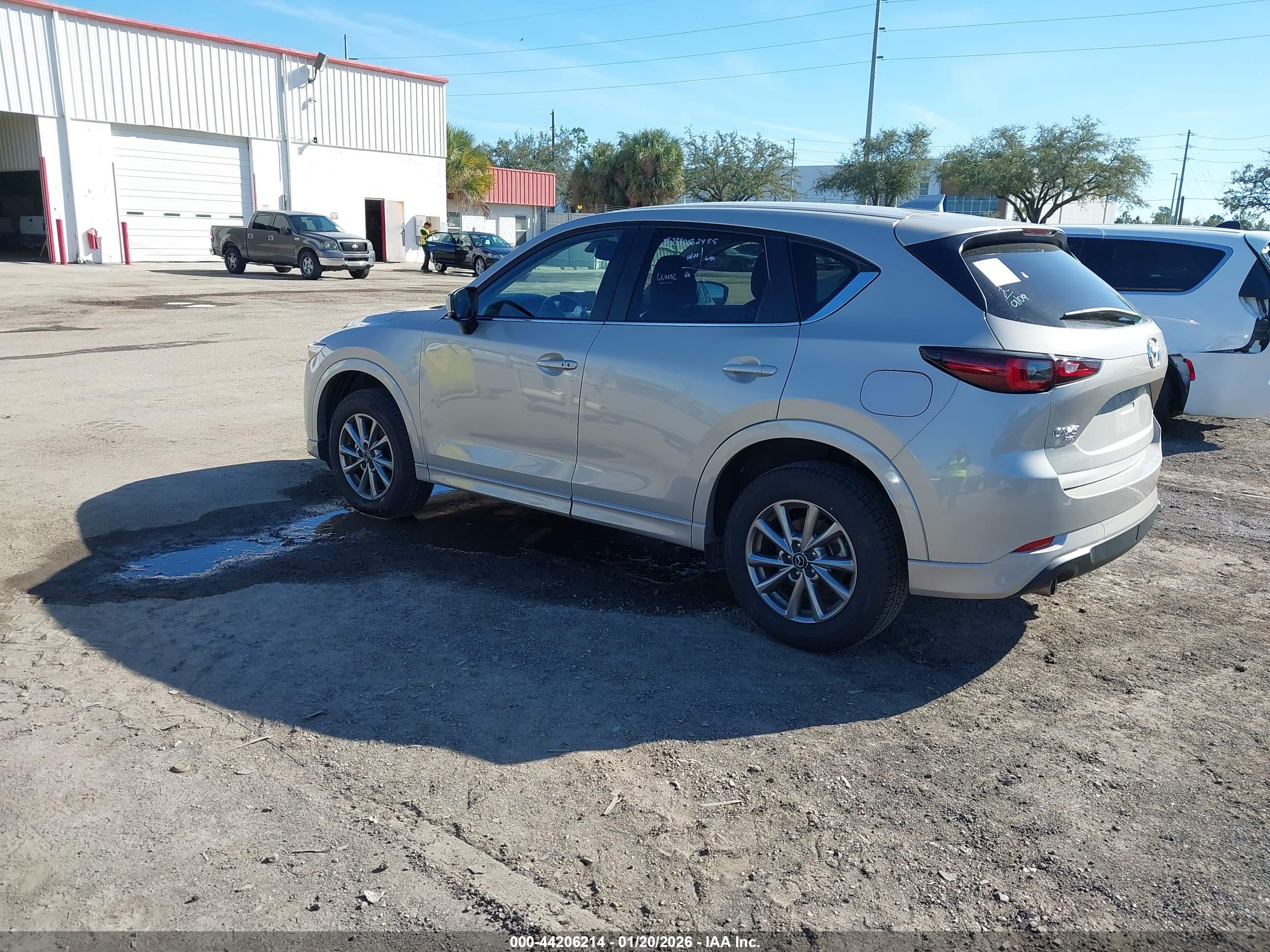 MAZDA CX-5 image 3