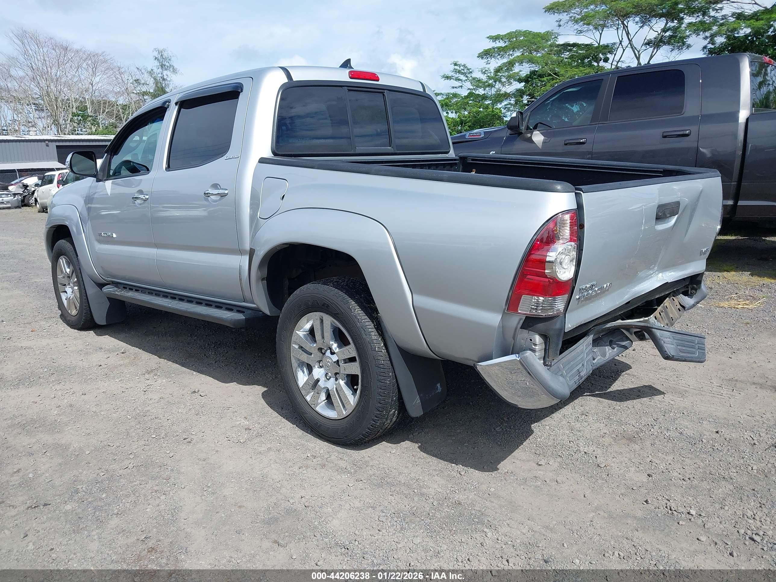 TOYOTA TACOMA image 3
