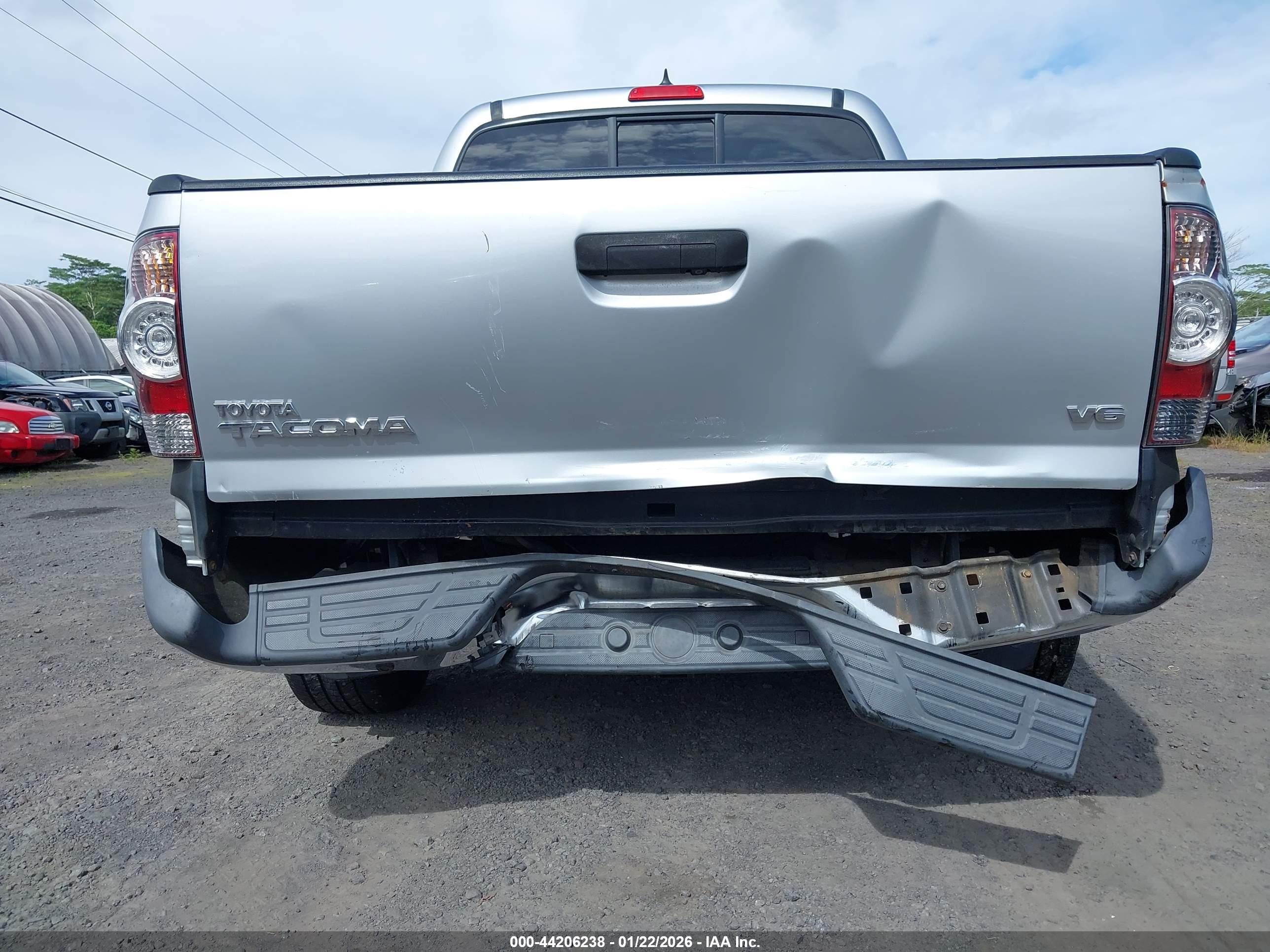 TOYOTA TACOMA image 6