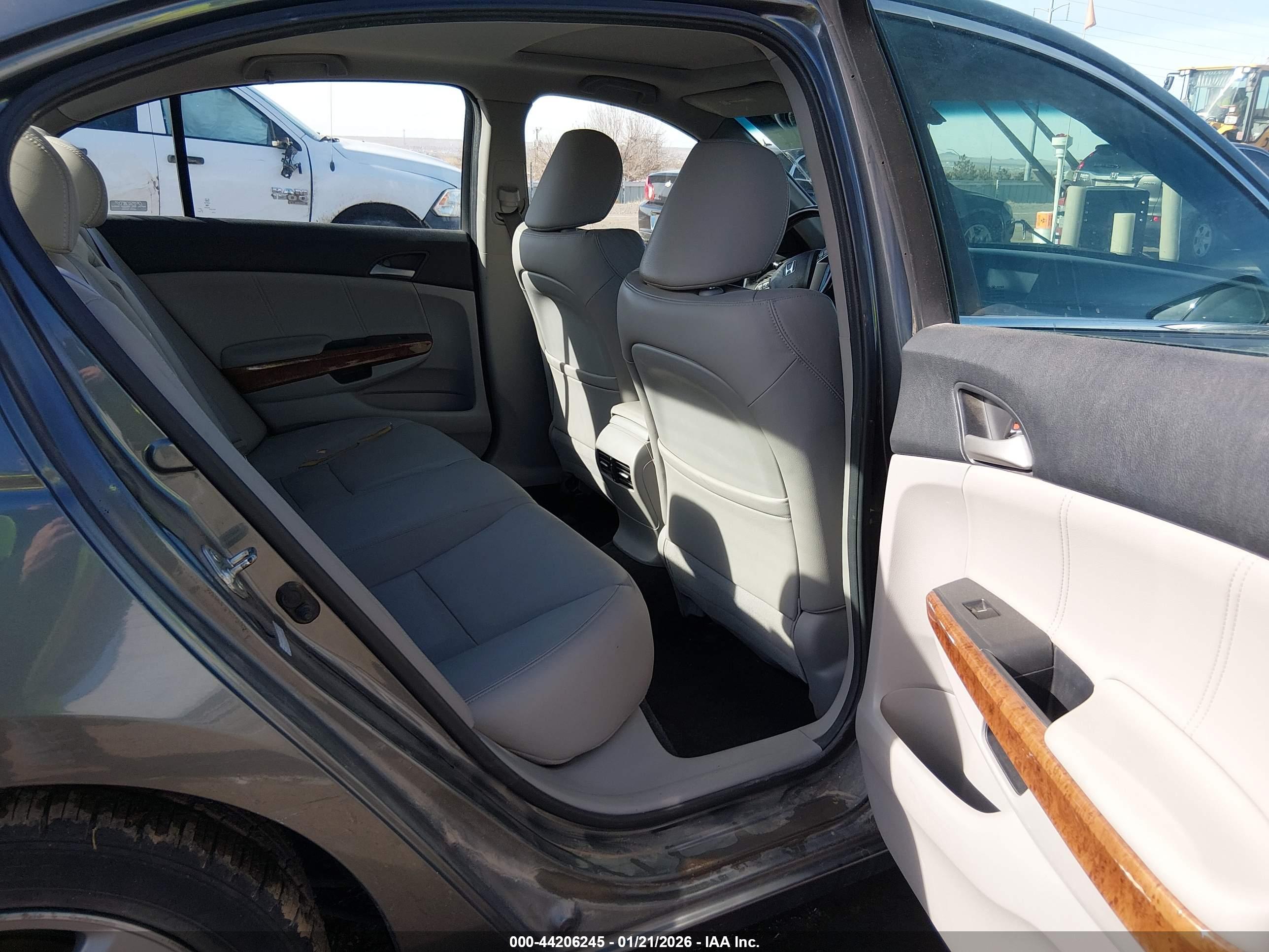 HONDA ACCORD image 8