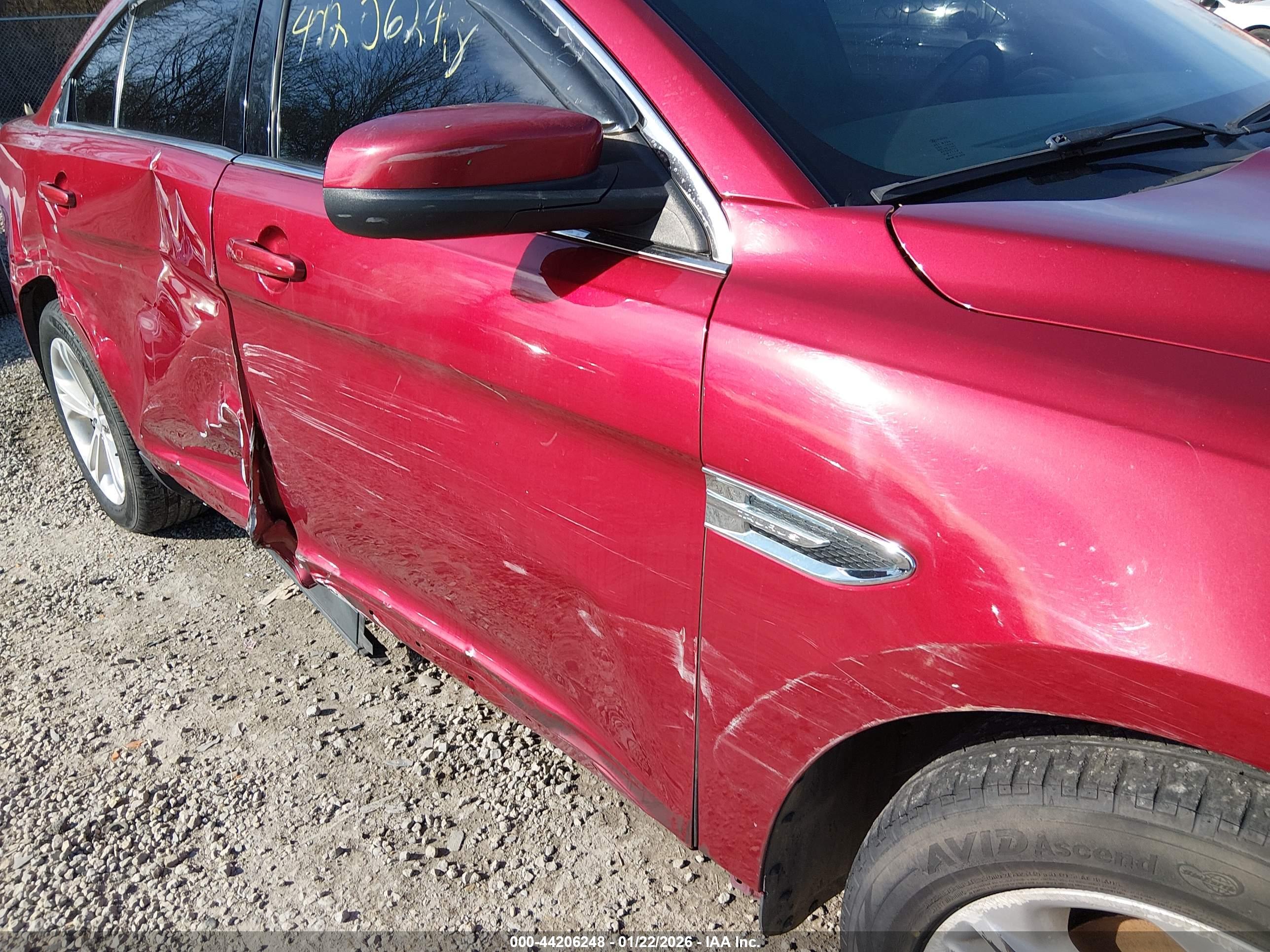 FORD TAURUS image 6