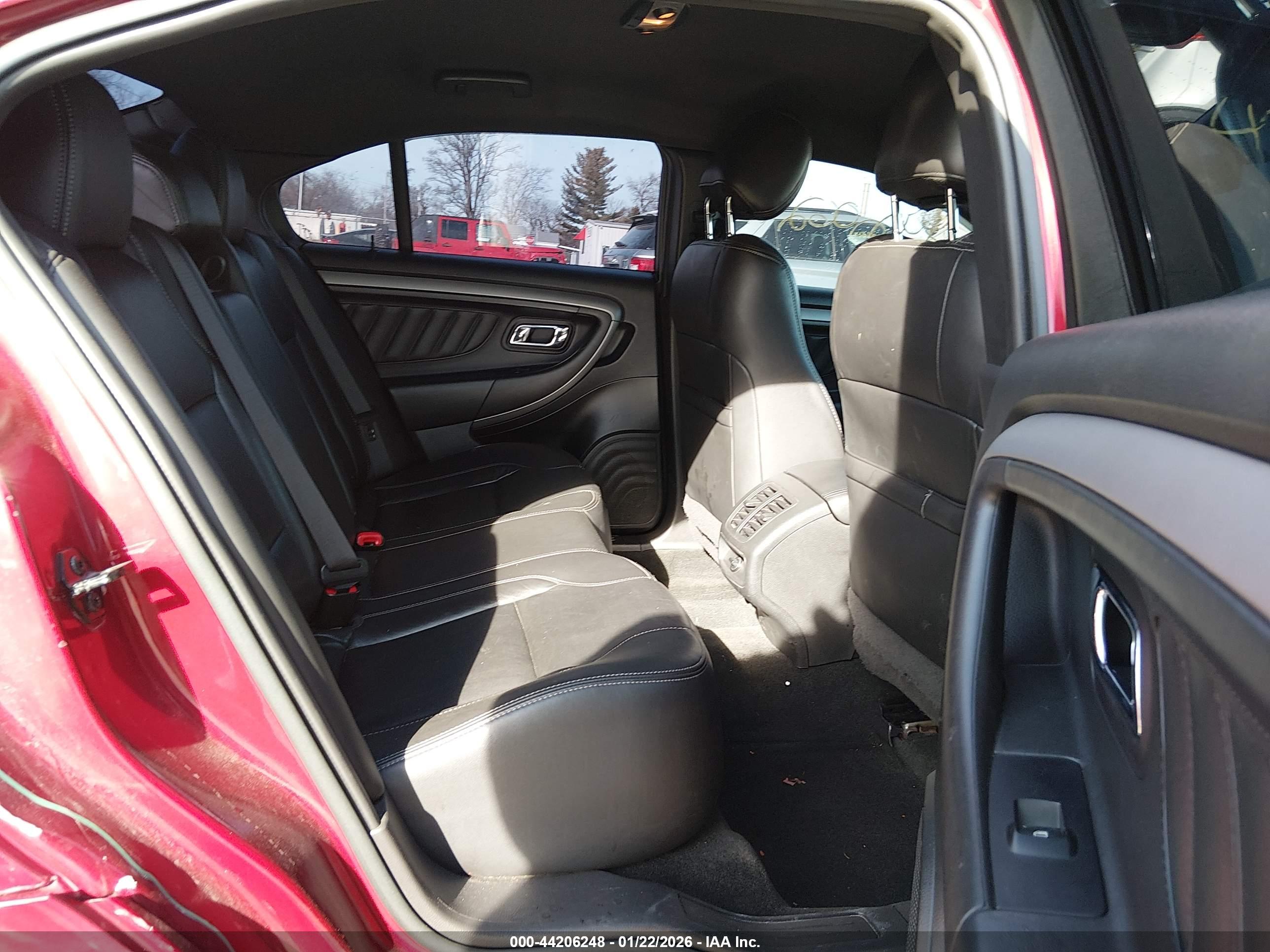FORD TAURUS image 8
