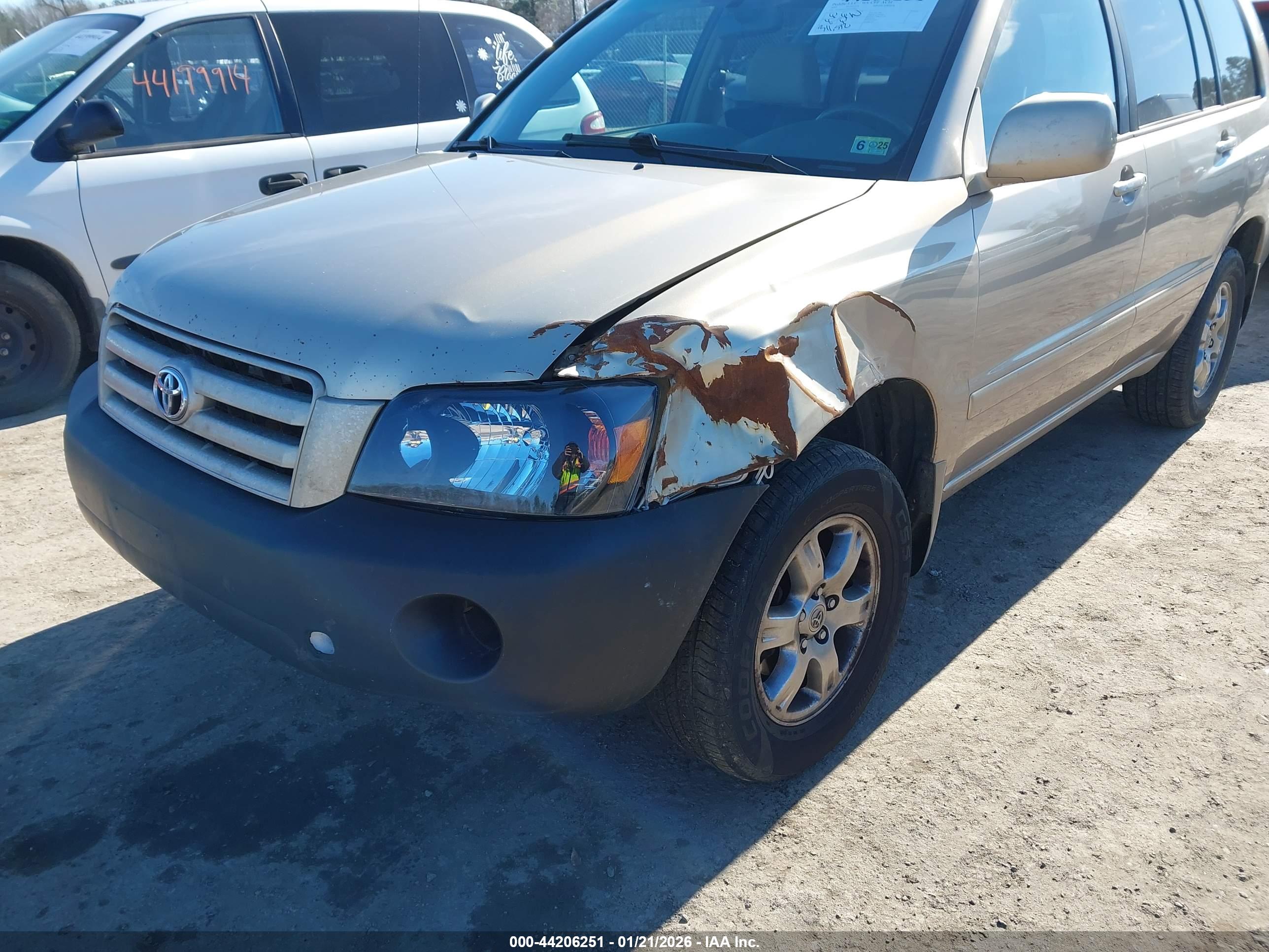TOYOTA HIGHLANDER image 6