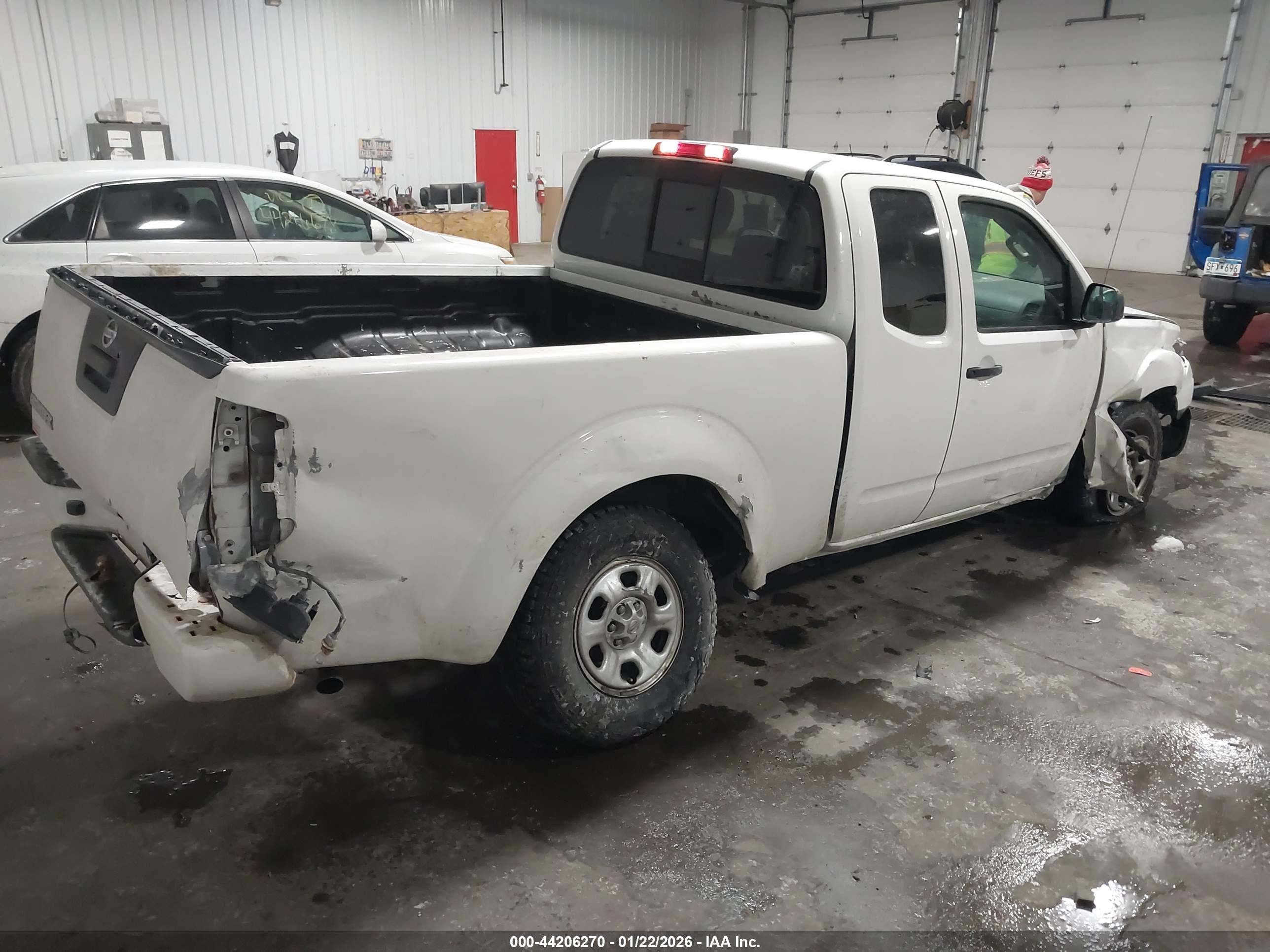 NISSAN FRONTIER image 4