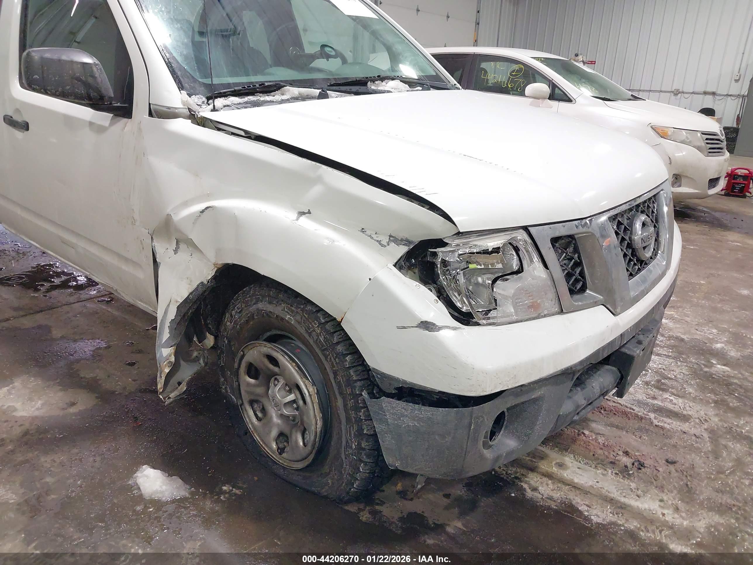 NISSAN FRONTIER image 6