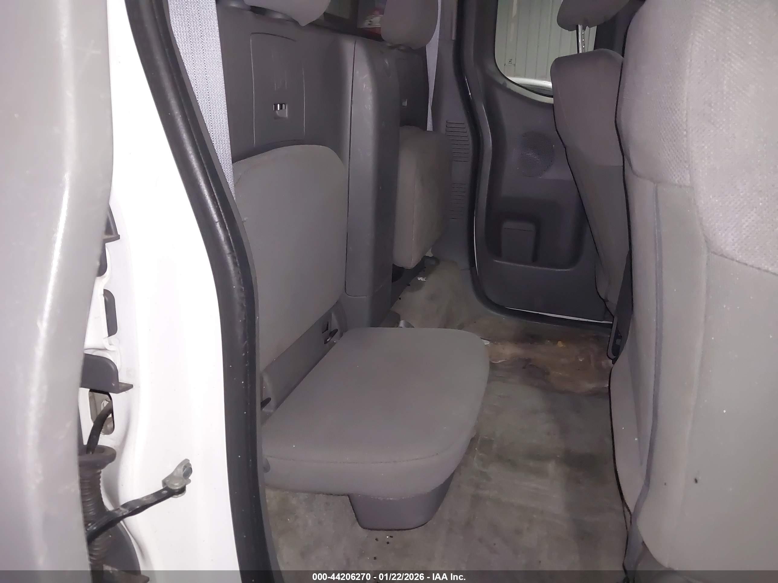 NISSAN FRONTIER image 8