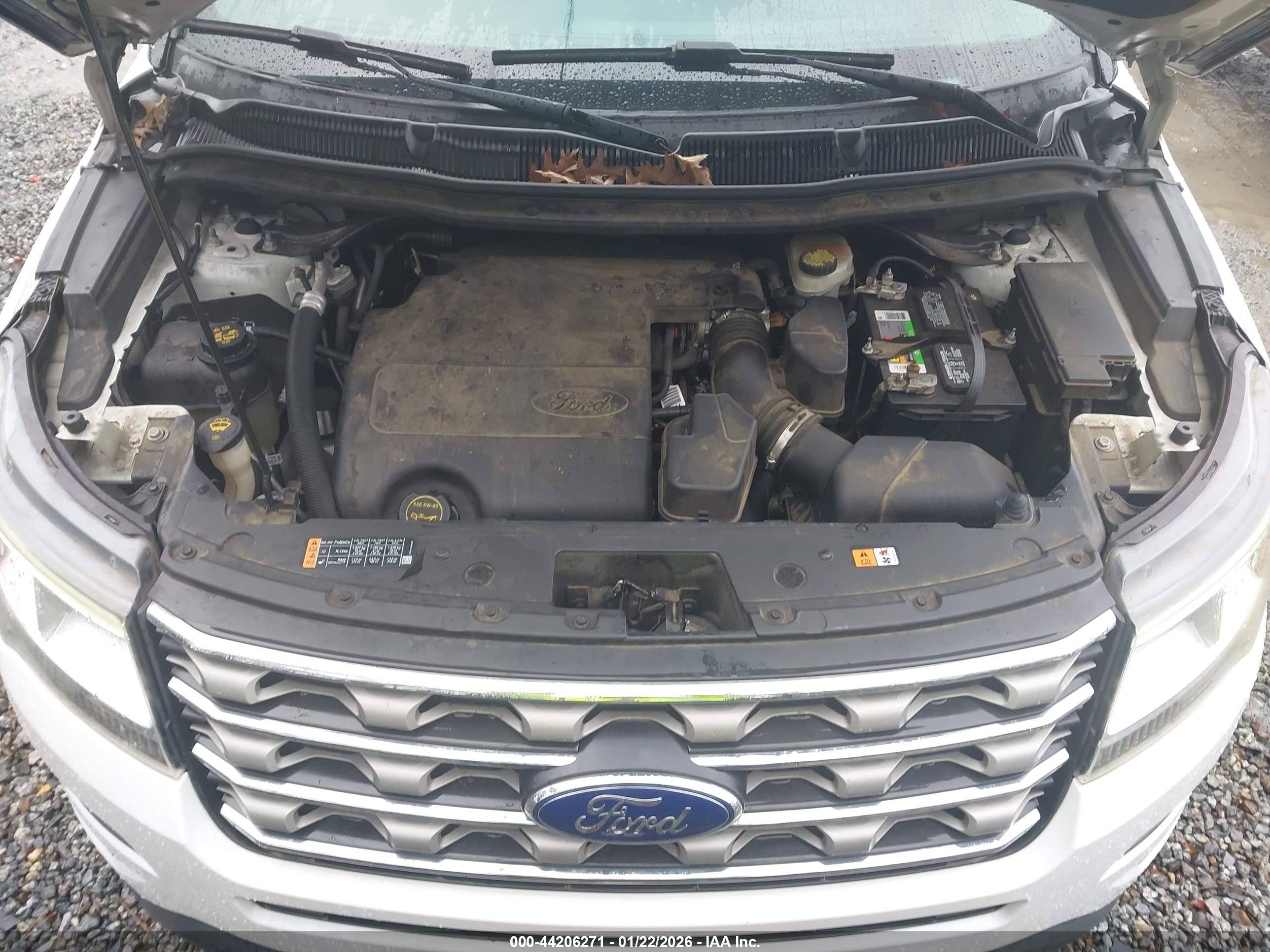 FORD EXPLORER image 10