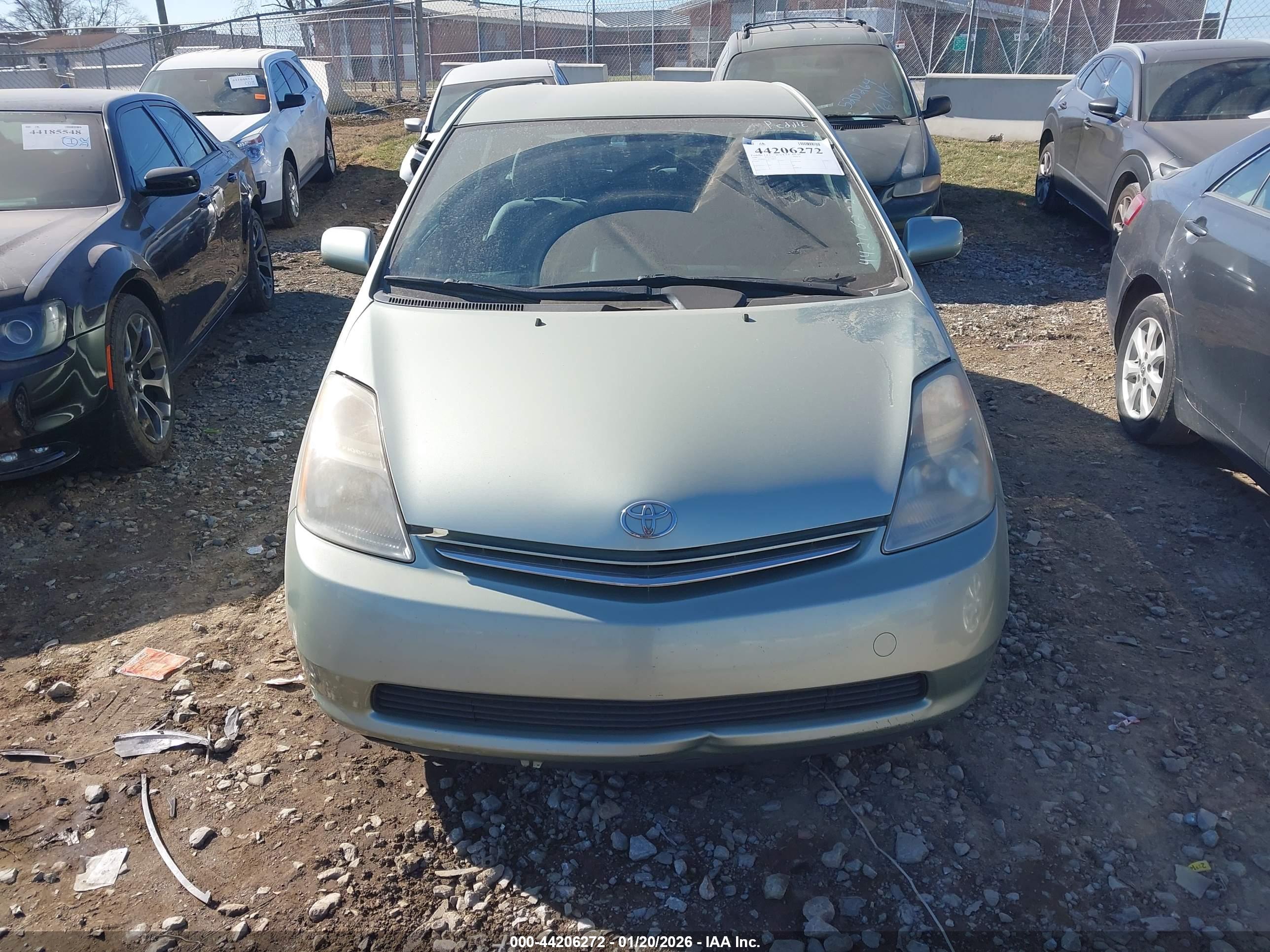 TOYOTA PRIUS image 6