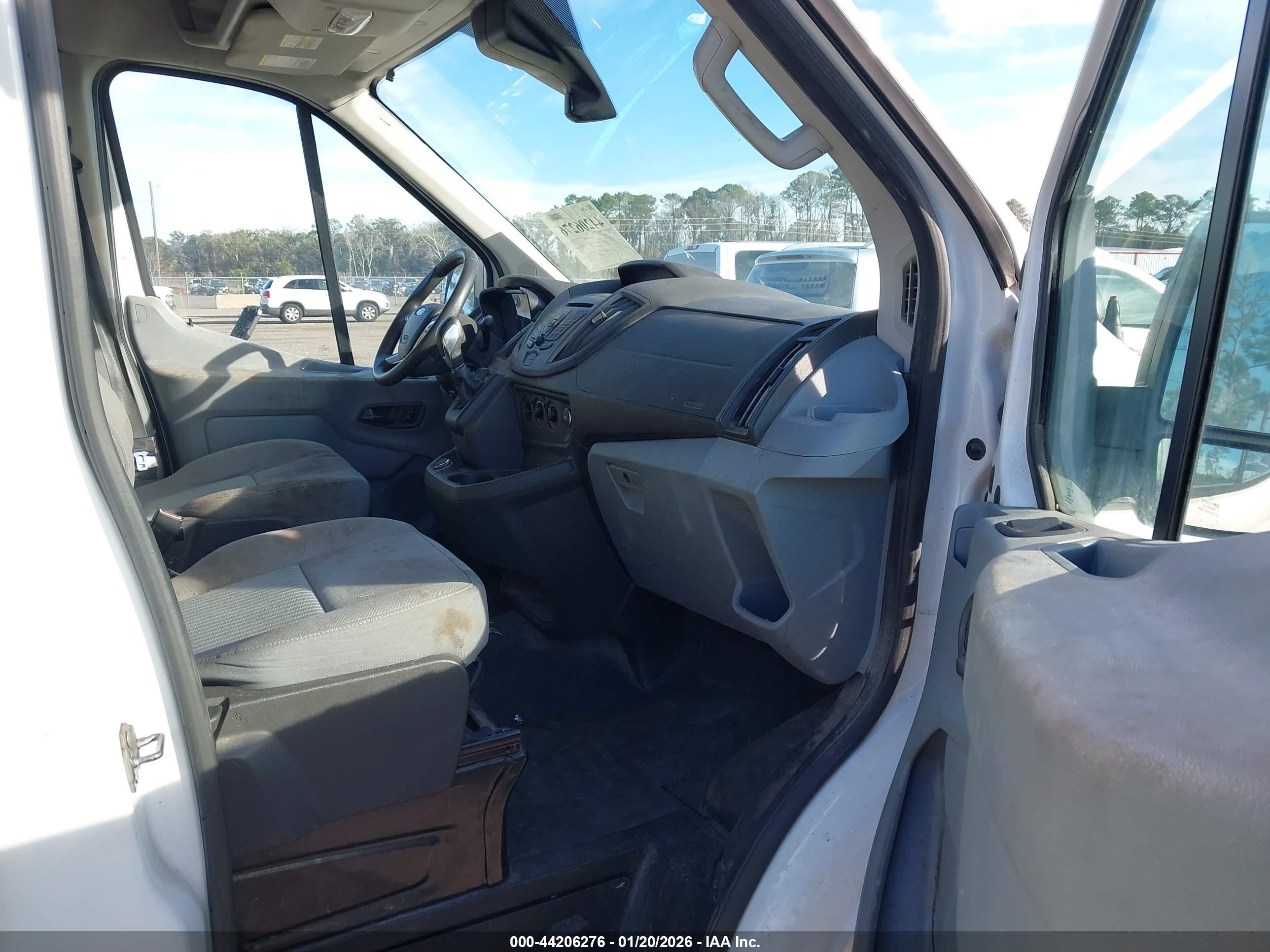 FORD TRANSIT-350 image 5