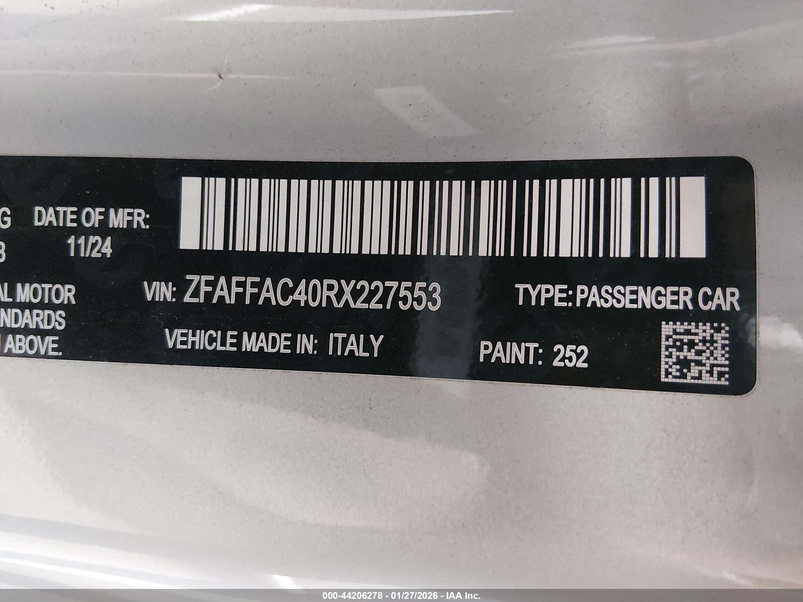 FIAT 500E image 9