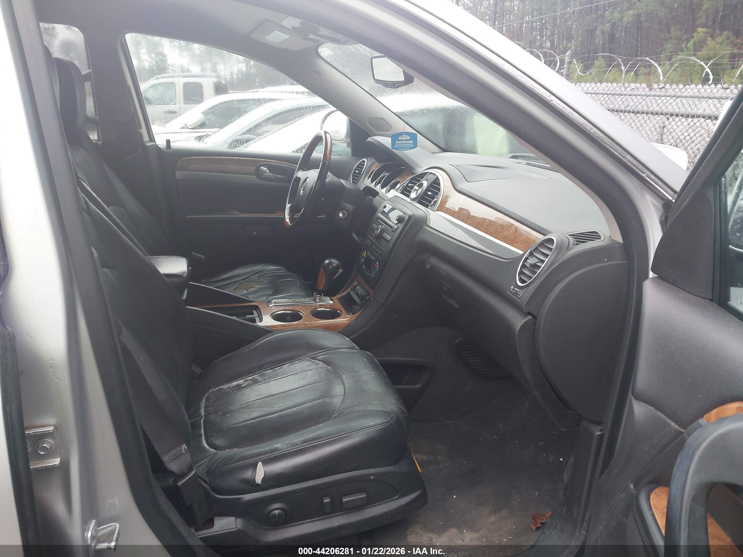 BUICK ENCLAVE image 5
