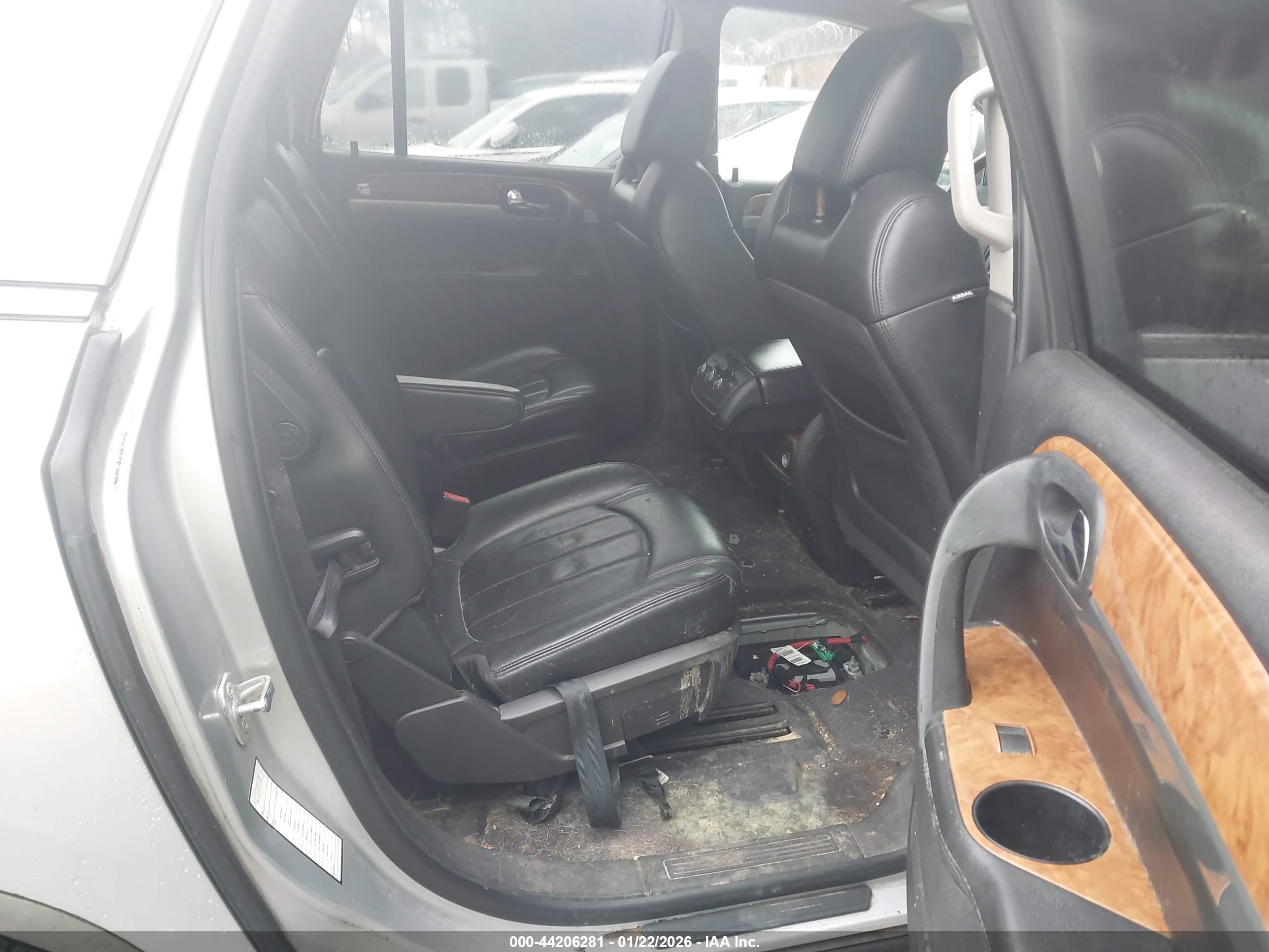 BUICK ENCLAVE image 8