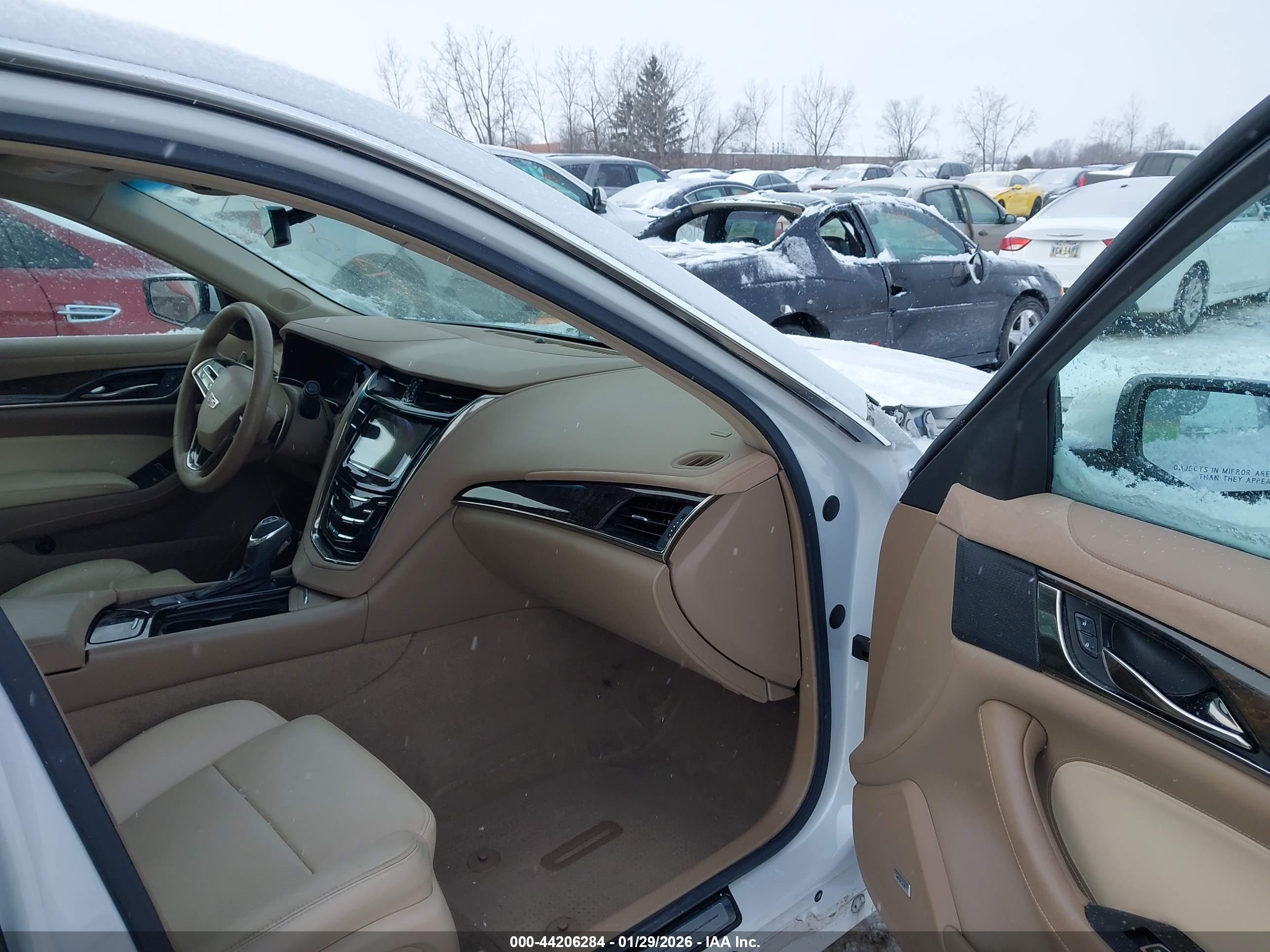CADILLAC CTS image 5