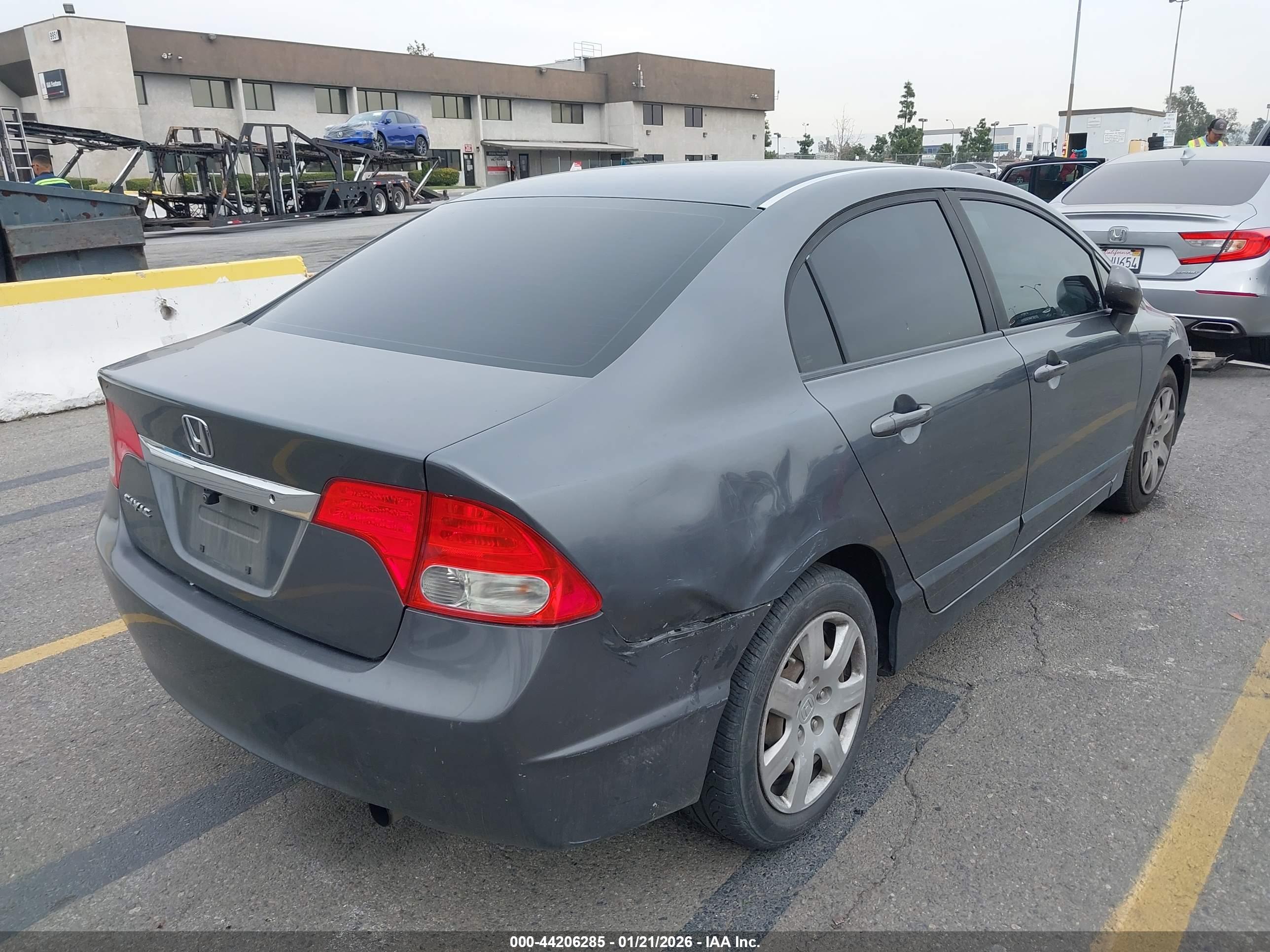 HONDA CIVIC image 4