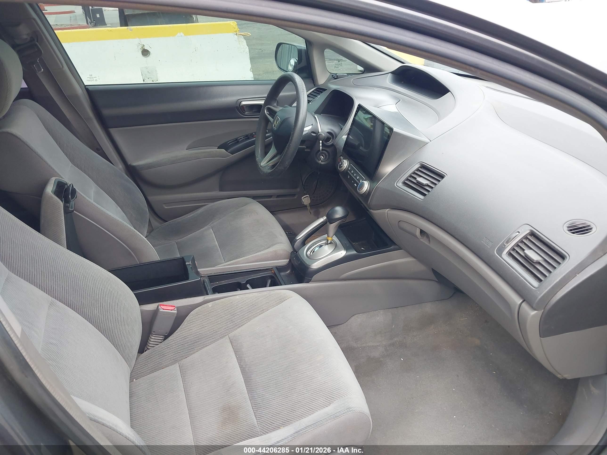HONDA CIVIC image 5