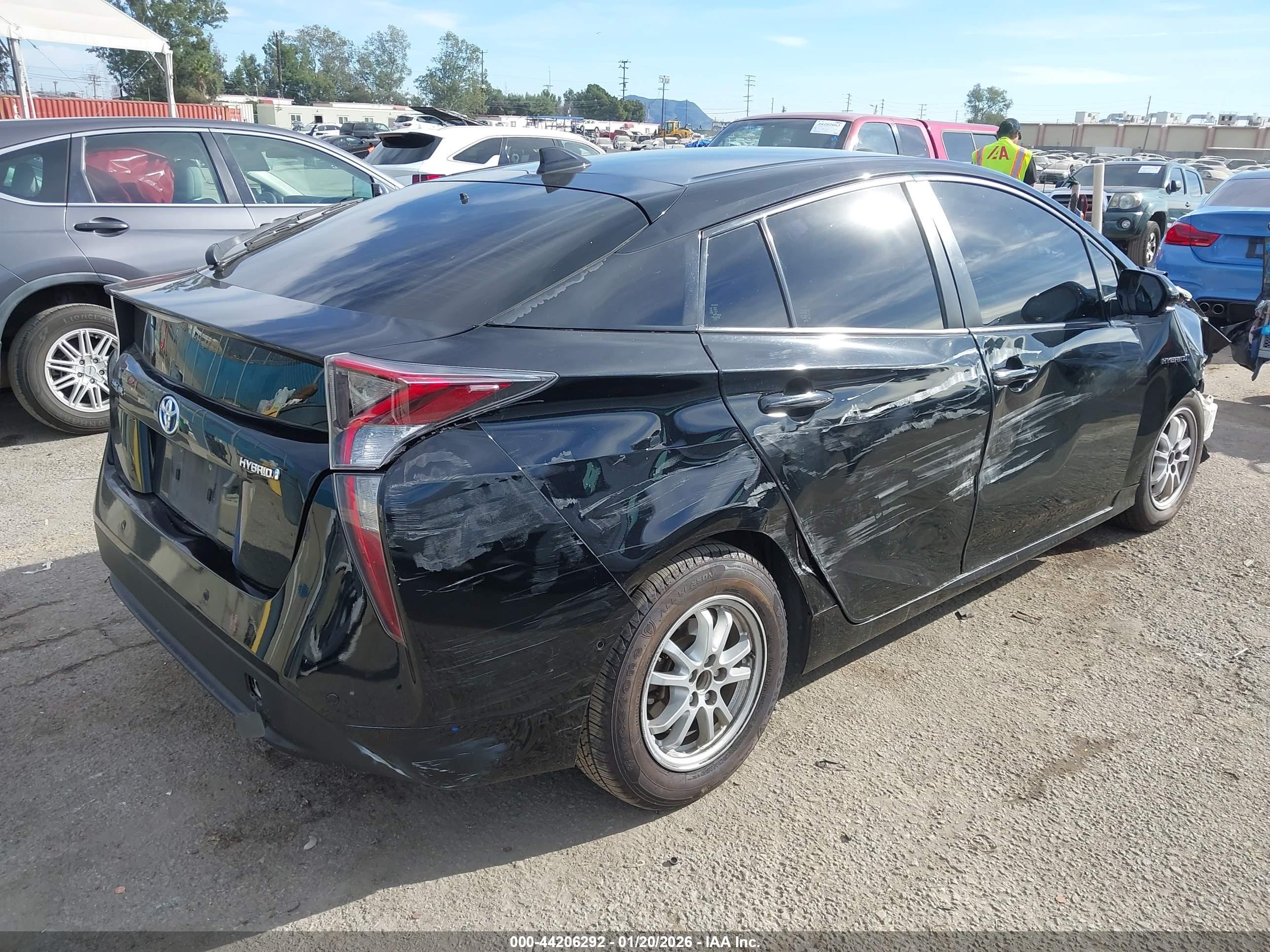 TOYOTA PRIUS image 4