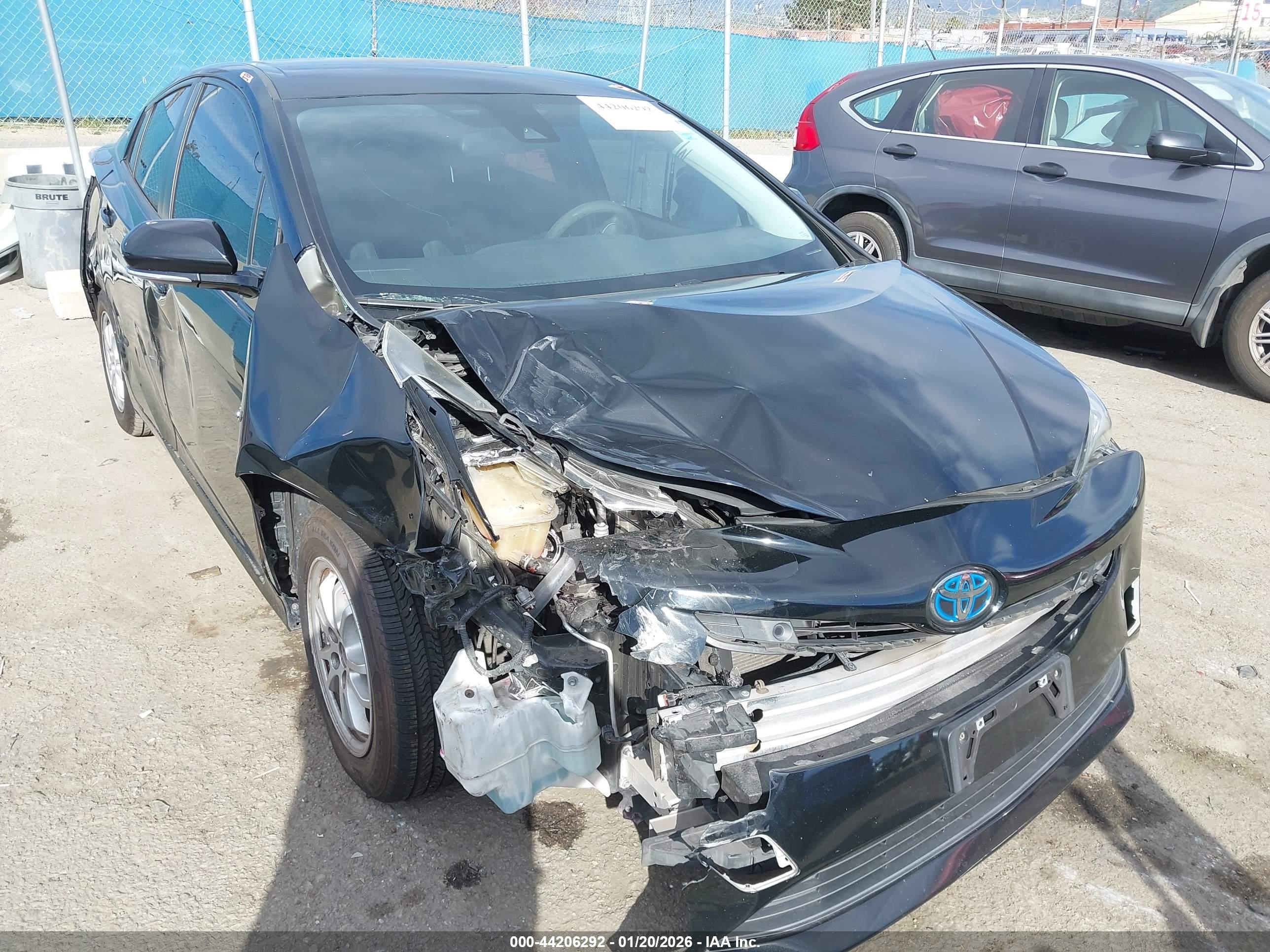 TOYOTA PRIUS image 6