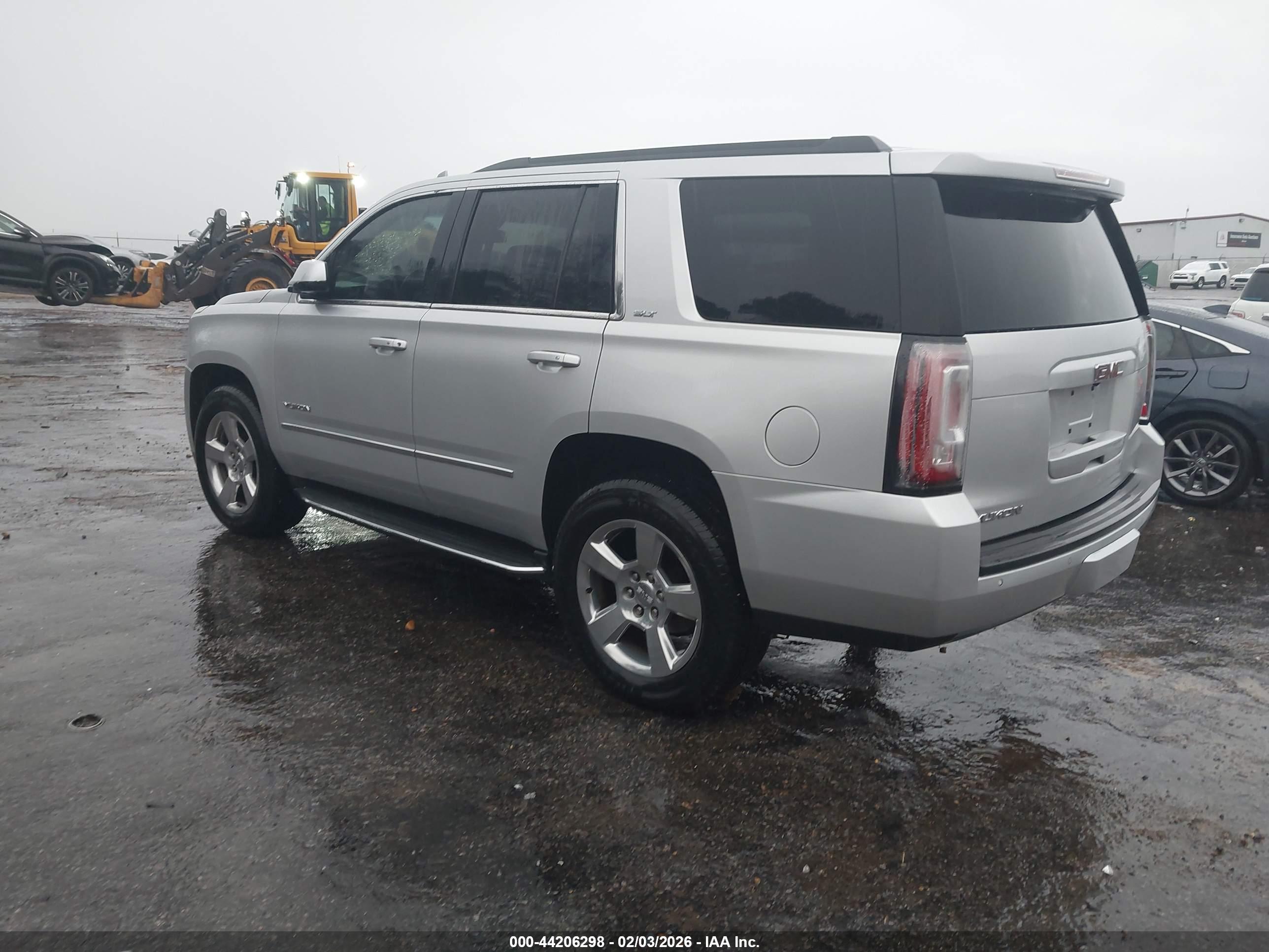 GMC YUKON image 3