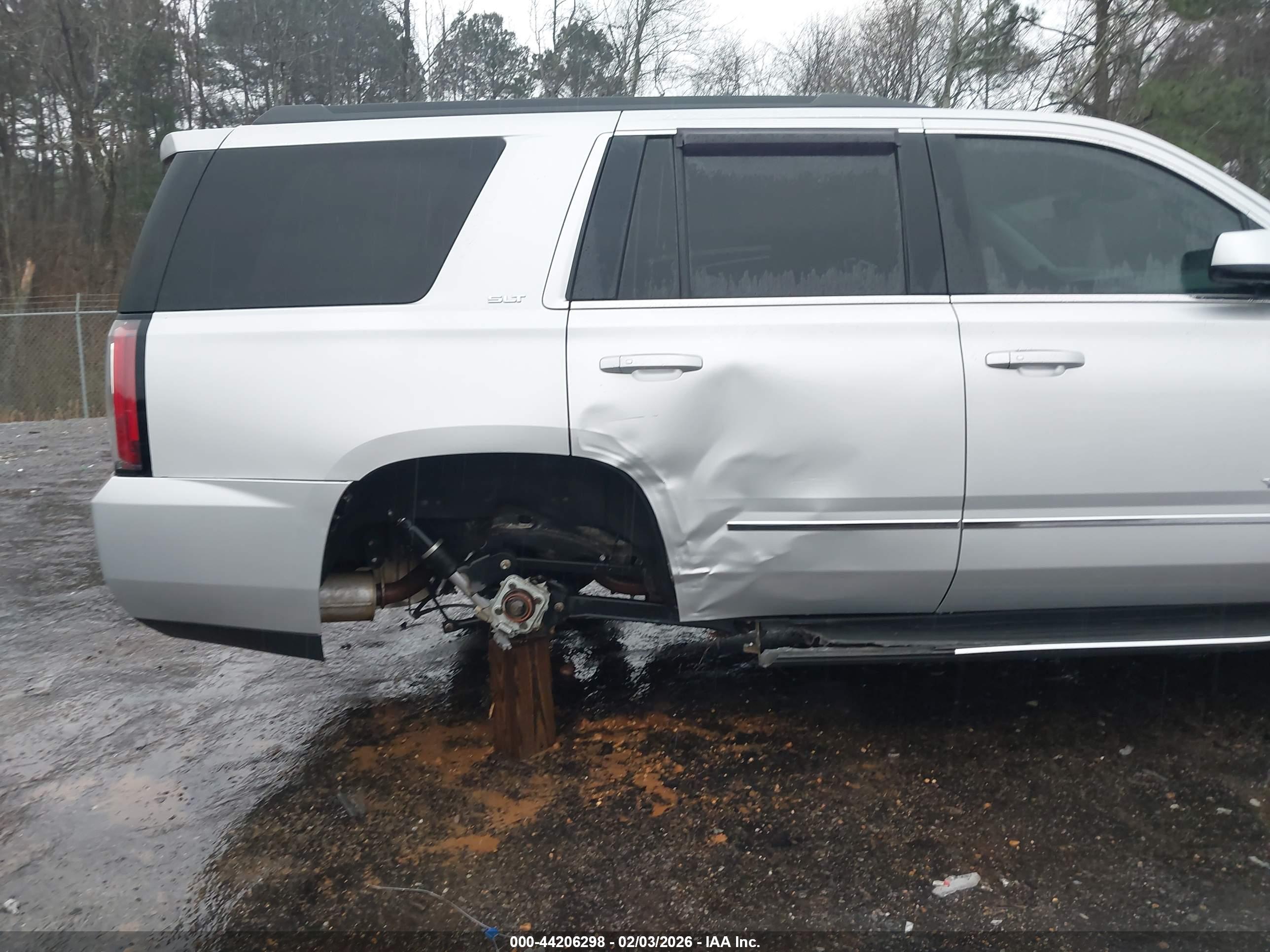 GMC YUKON image 6