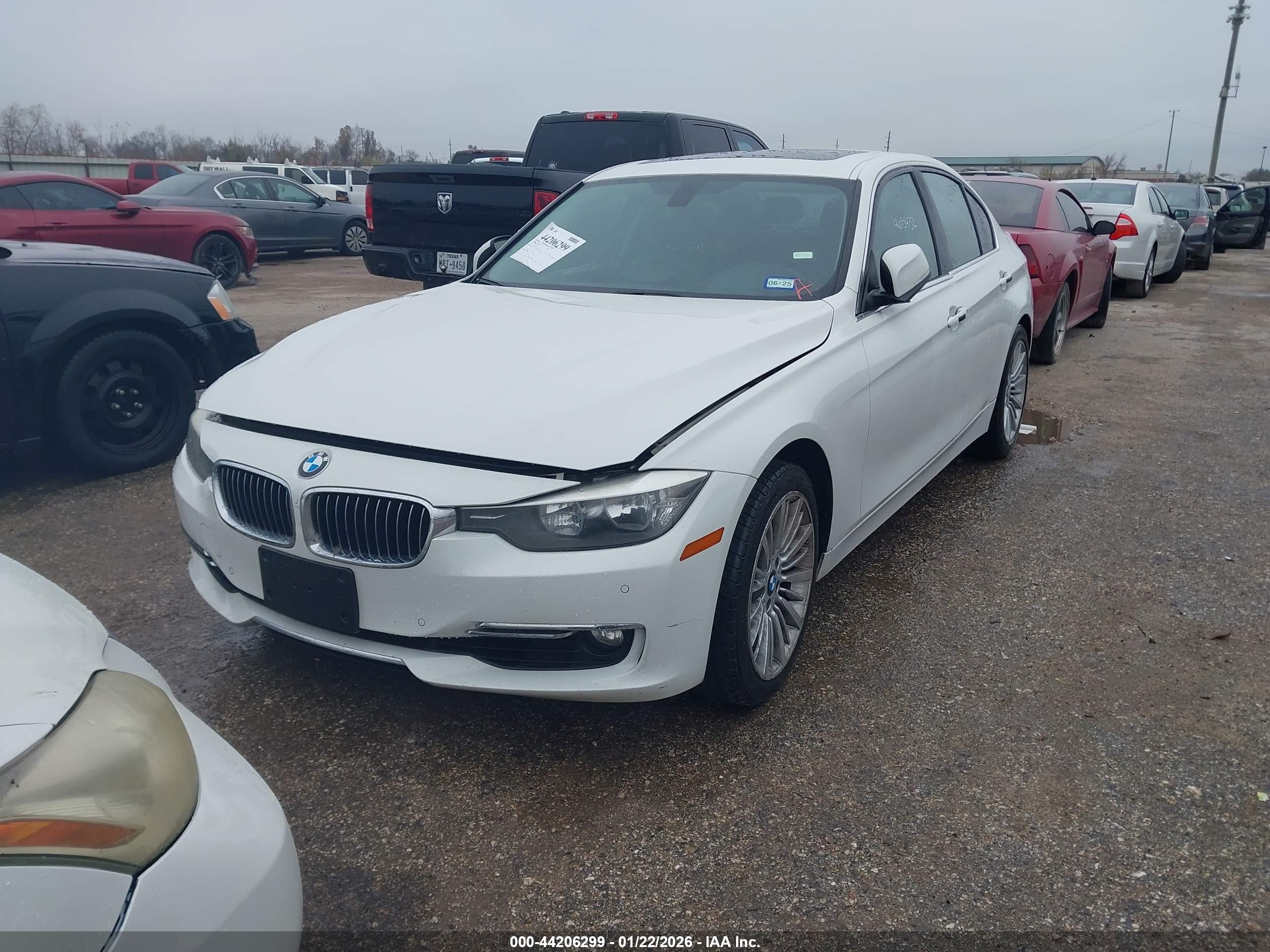 BMW 328I image 2