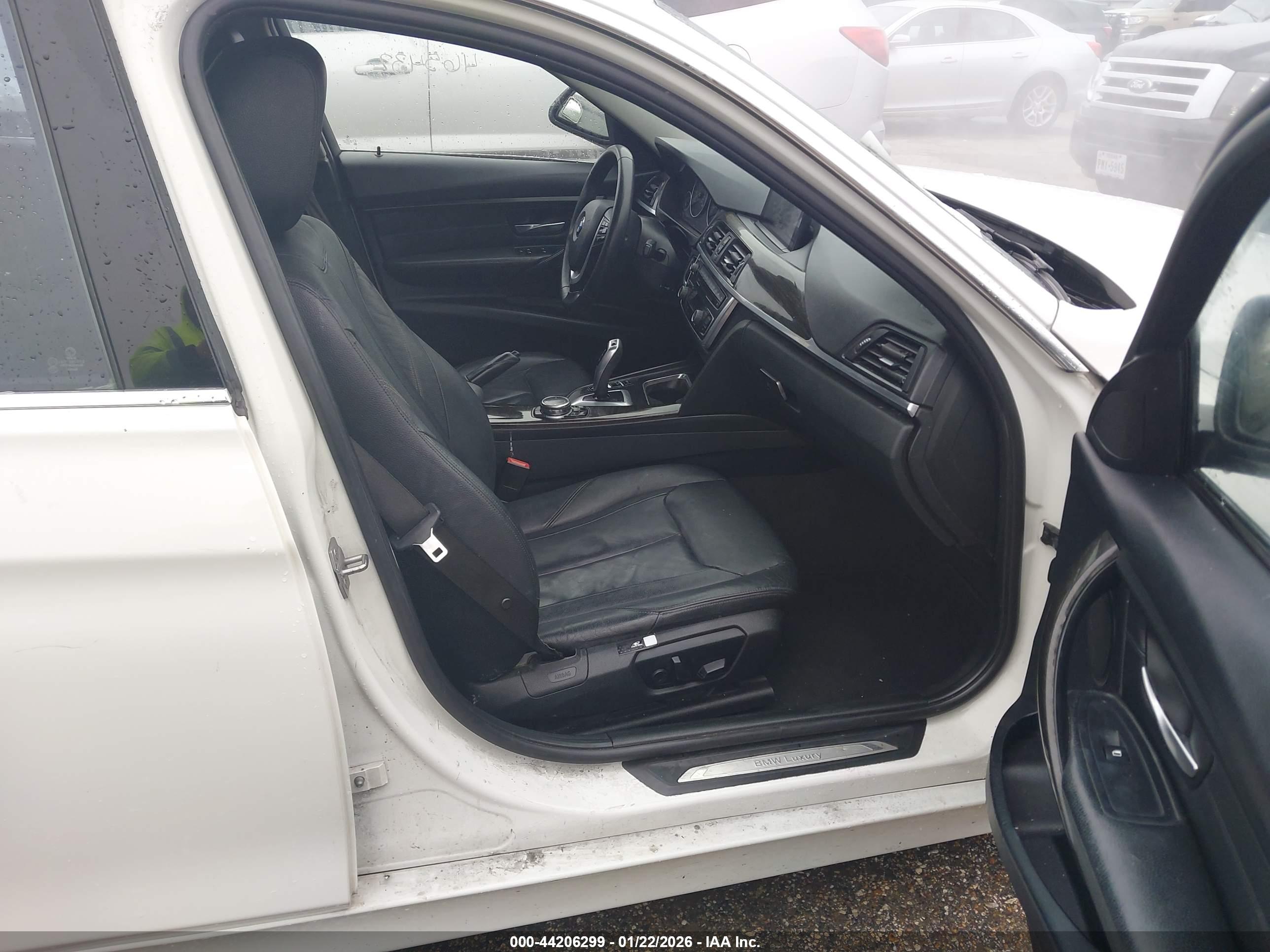 BMW 328I image 5