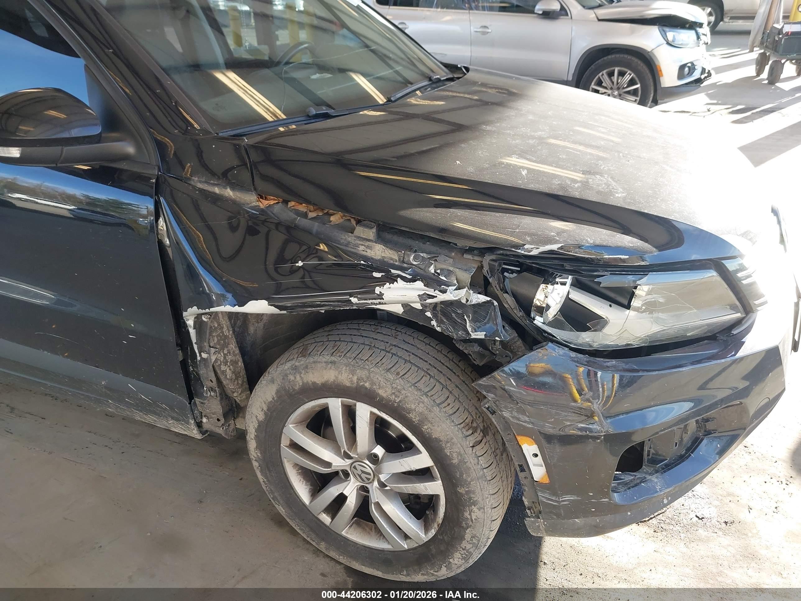 VOLKSWAGEN TIGUAN image 6