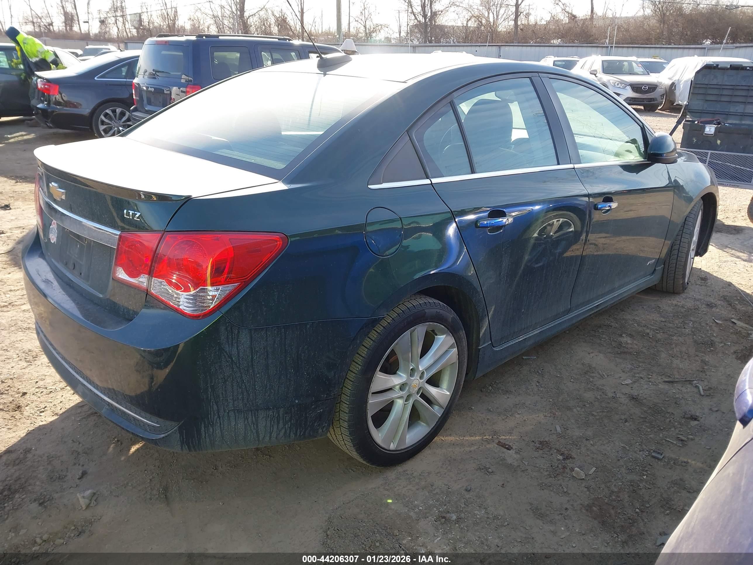 CHEVROLET CRUZE image 4