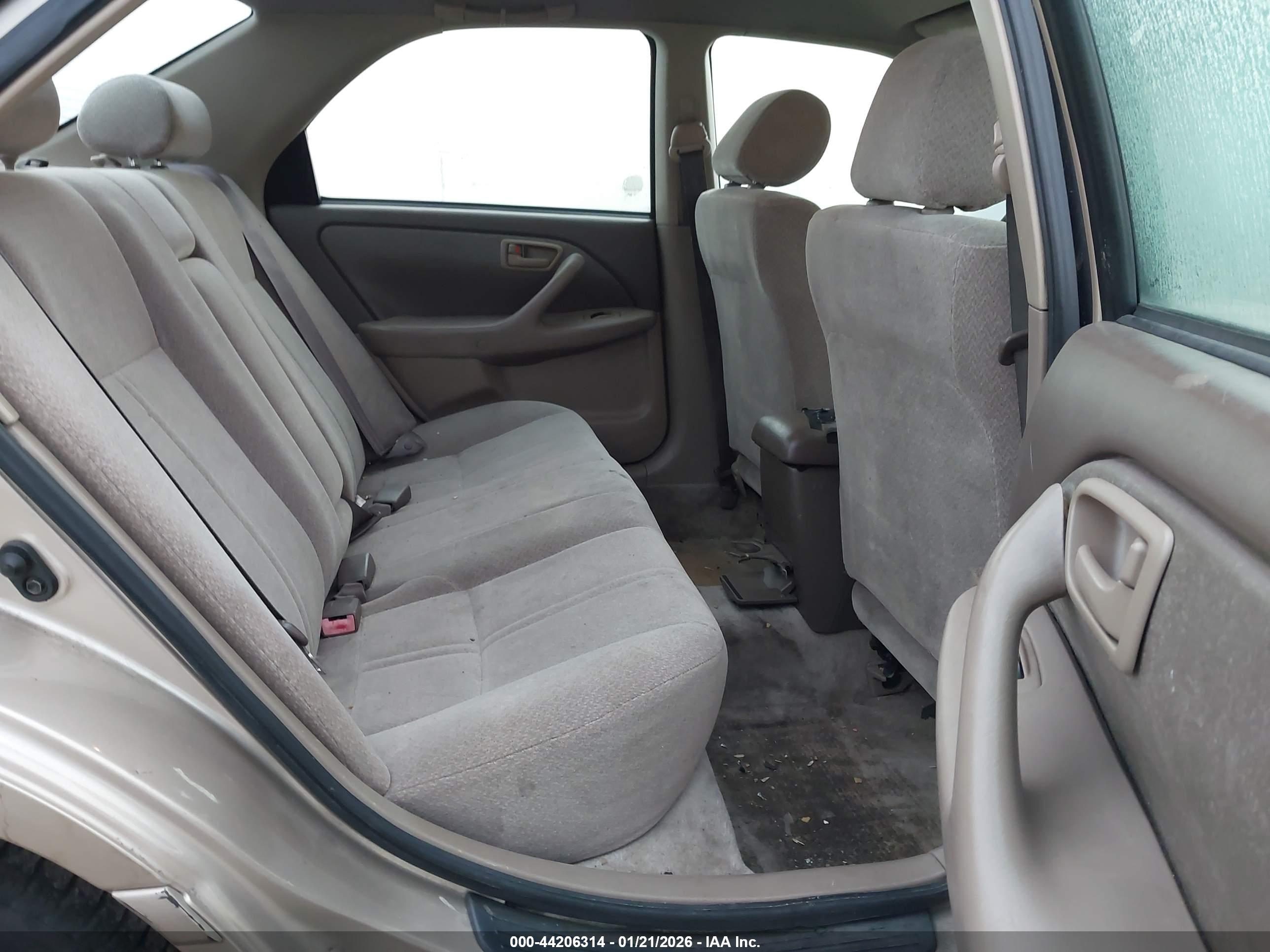 TOYOTA CAMRY image 8